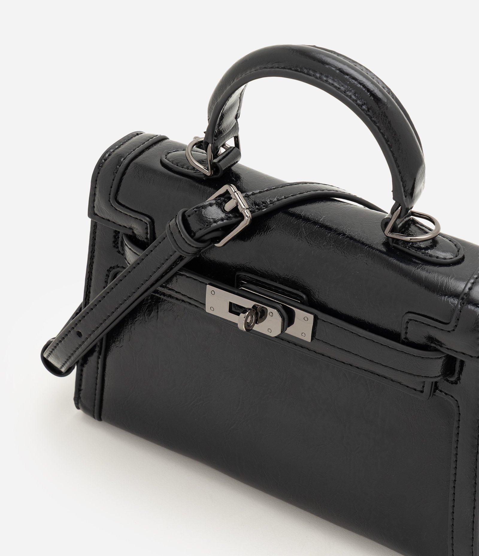 Bolsa Transversal Estruturada em PU com Alça Ajustável Preto 4