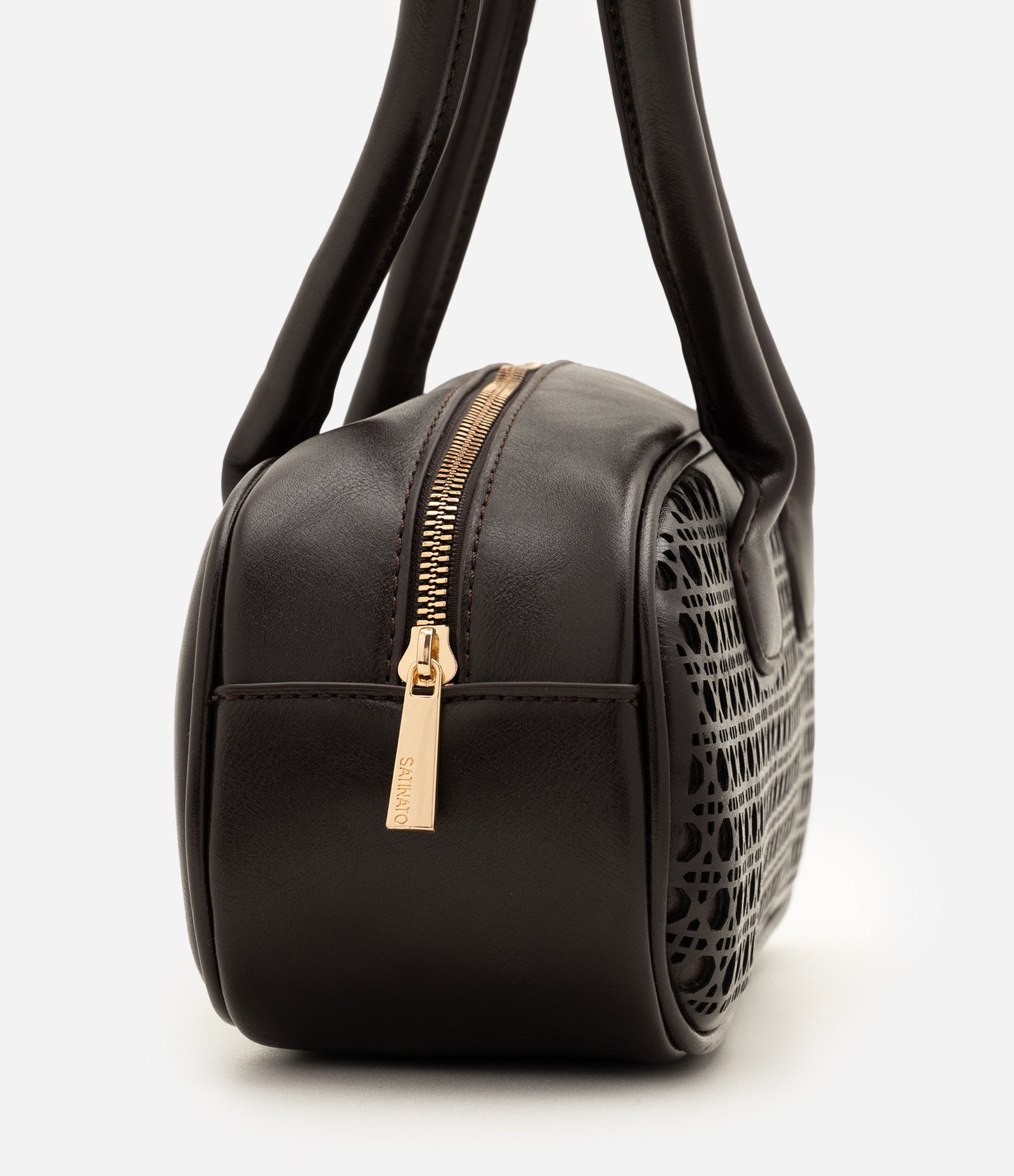 Bolsa Bowling Grande em PU com Trama Vazada Marrom 2