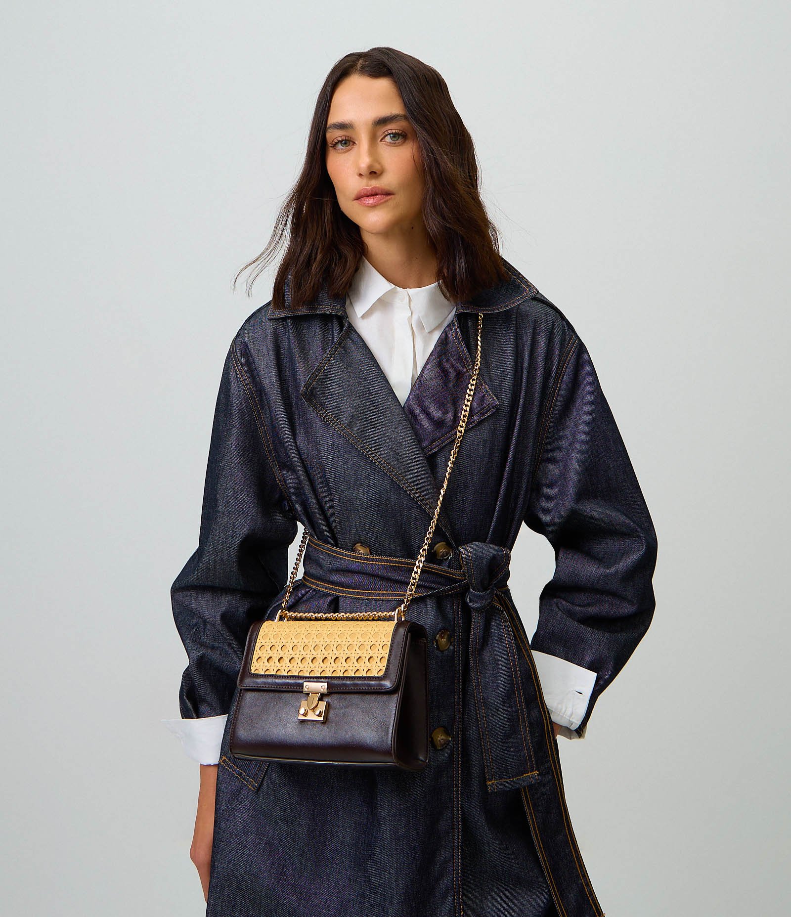 Bolsa Shoulder Média com Alça de Corrente Marrom 8