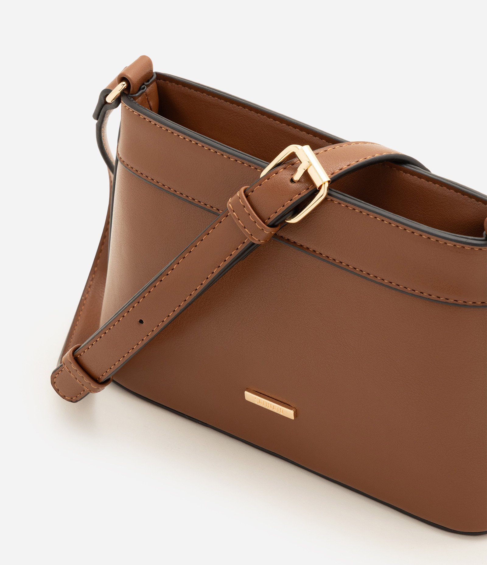Bolsa Transversal Pequena com Alça Longa Marrom Médio 5