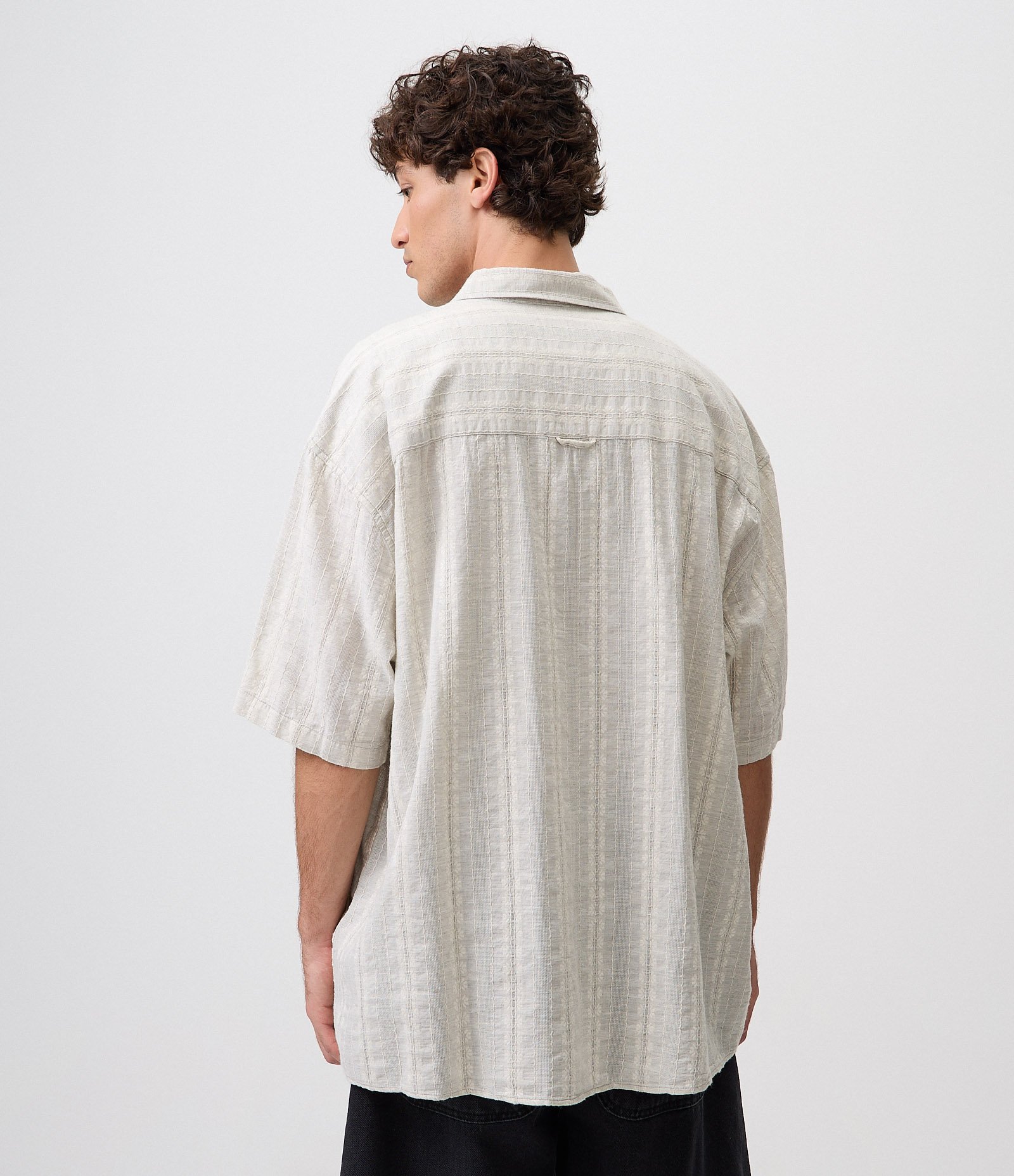 Camisa Boxy em Jacquard Listrada Bege 3