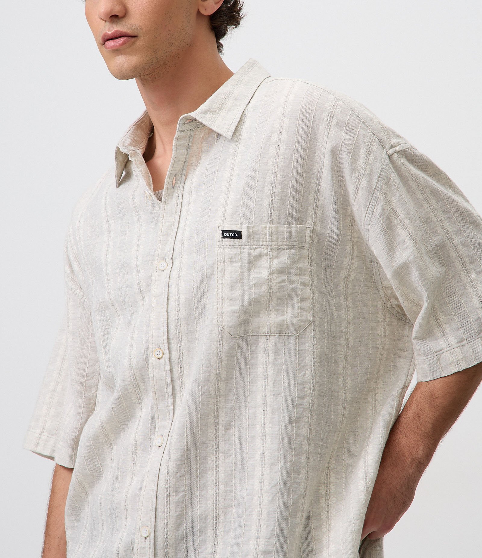 Camisa Boxy em Jacquard Listrada Bege 4