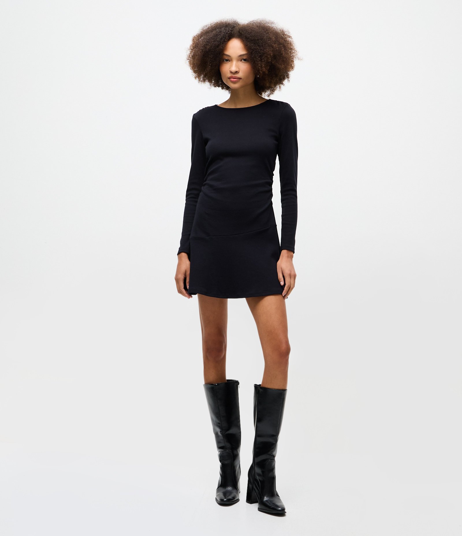 Vestido Curto em Algodão com Drapeado Lateral Preto 1