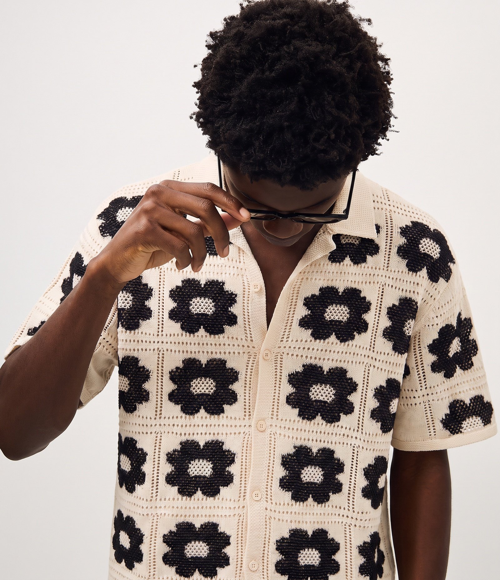 Camisa Relaxed em Crochê com Estampa Floral Contrastante Off White 4