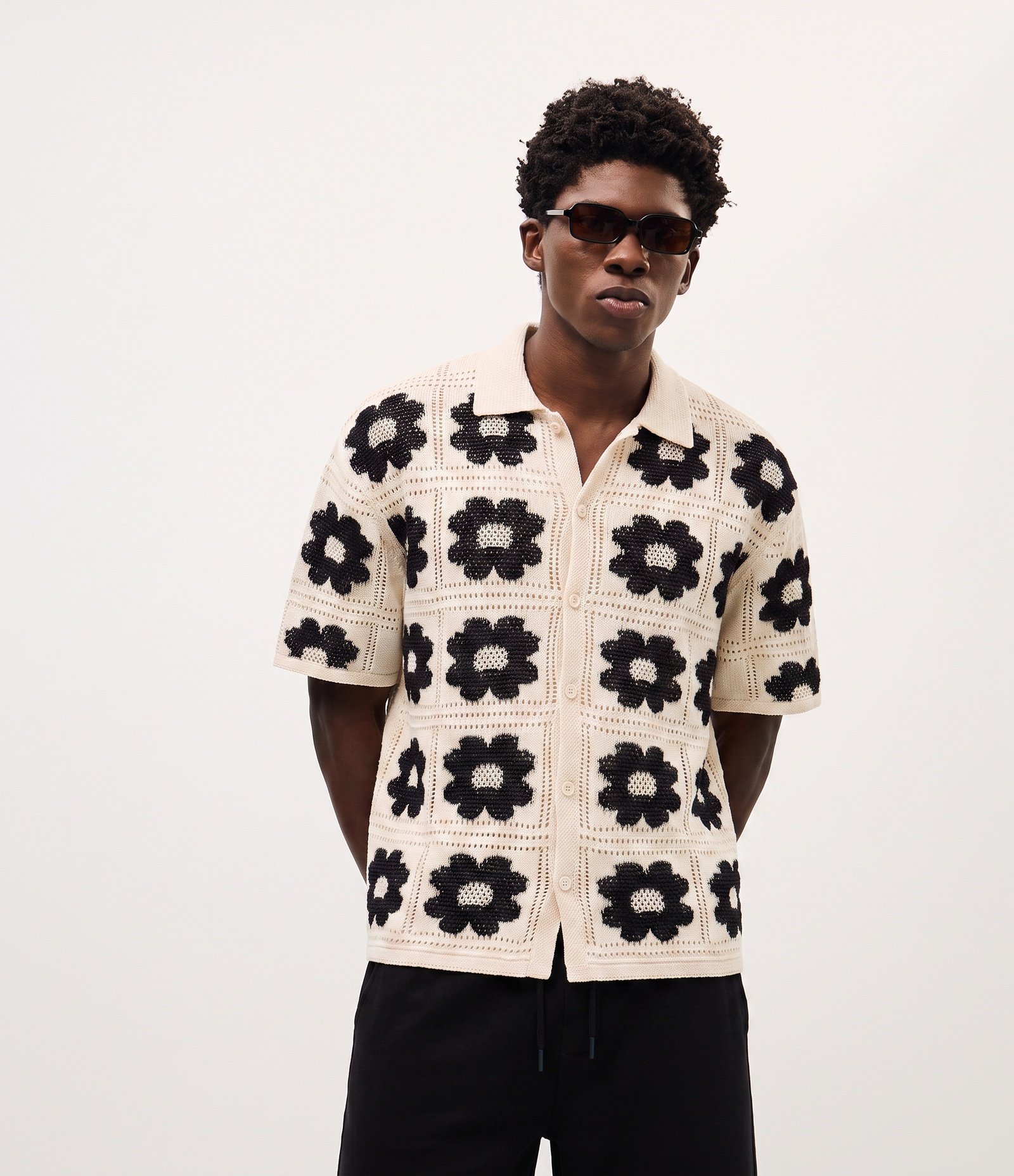 Camisa Relaxed em Crochê com Estampa Floral Contrastante Off White 5