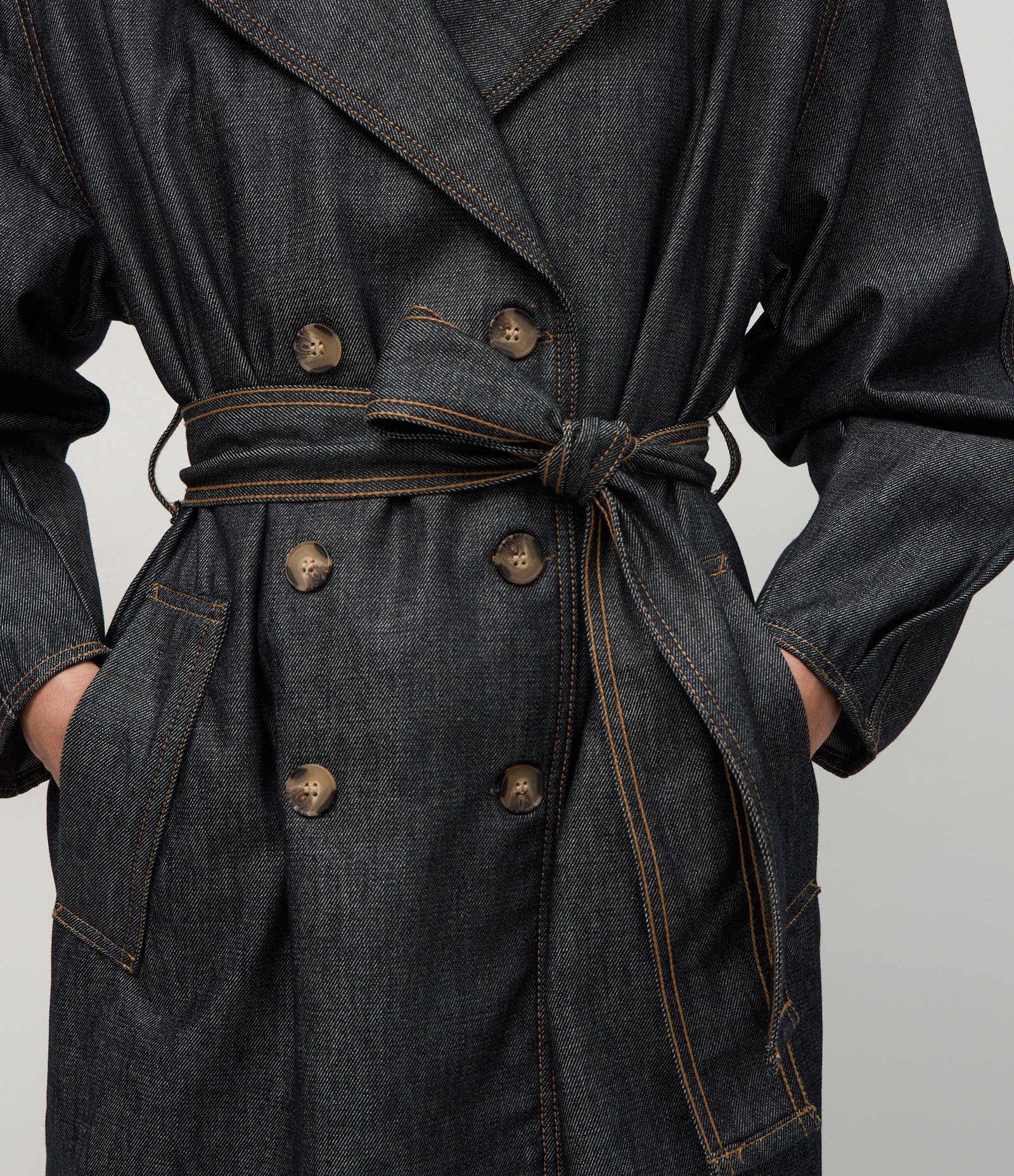 Trench Coat Longa em Jeans com Cinto Ajustável Preto 4