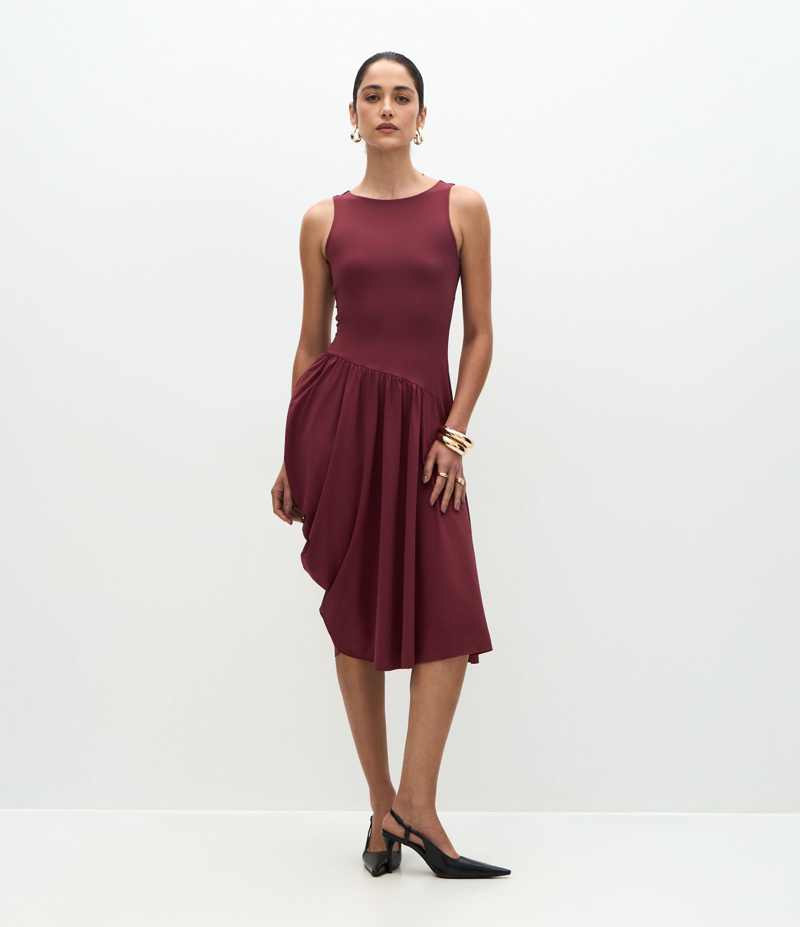 Vestido Midi com Drapeado Assimétrico Vermelho 1