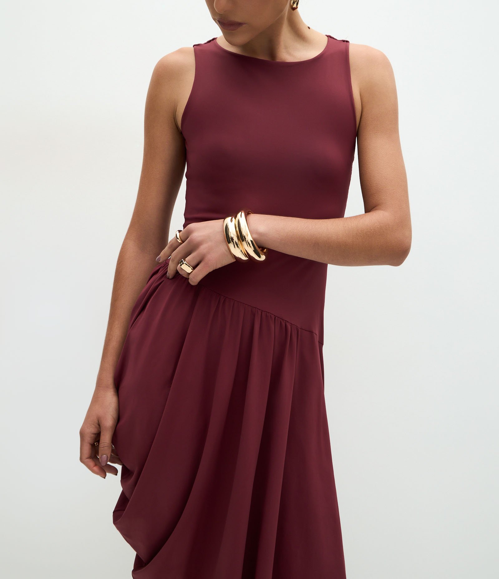 Vestido Midi com Drapeado Assimétrico Vermelho 4
