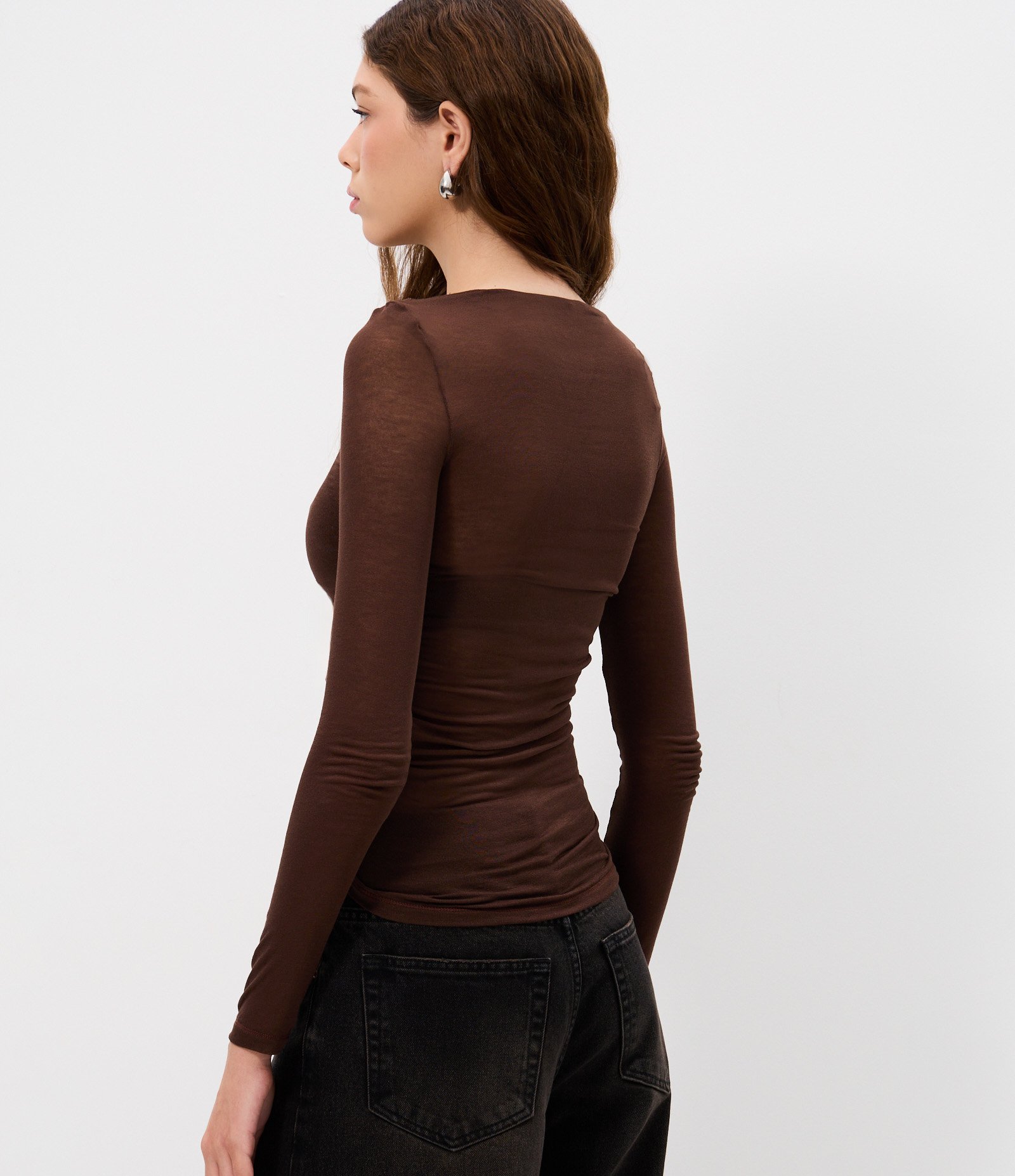 Blusa Manga Longa com Transparência Sutil Marrom 5