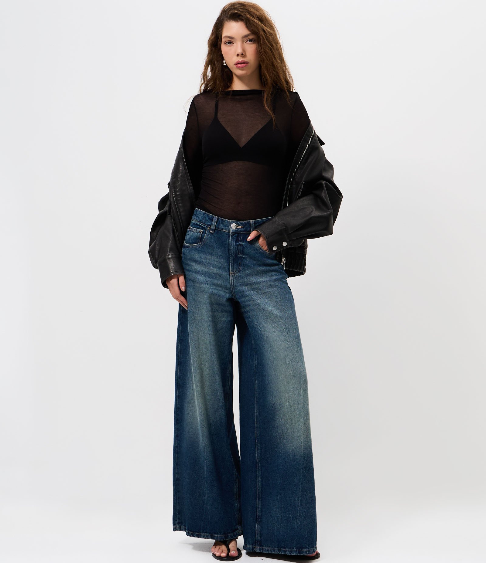 Blusa Manga Longa com Transparência Sutil Preto 2