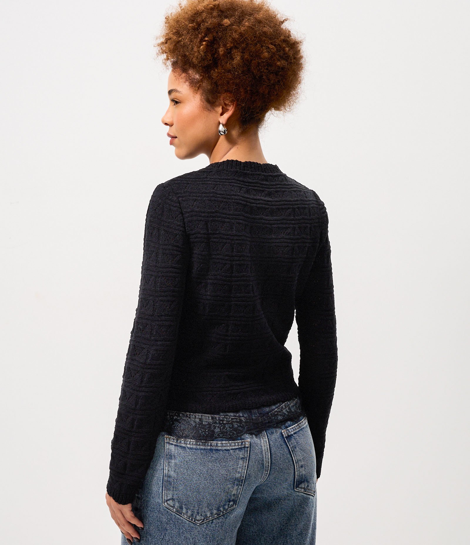 Casaco Feminino Tricô Leve Ponto Aberto com Renda Preto 4