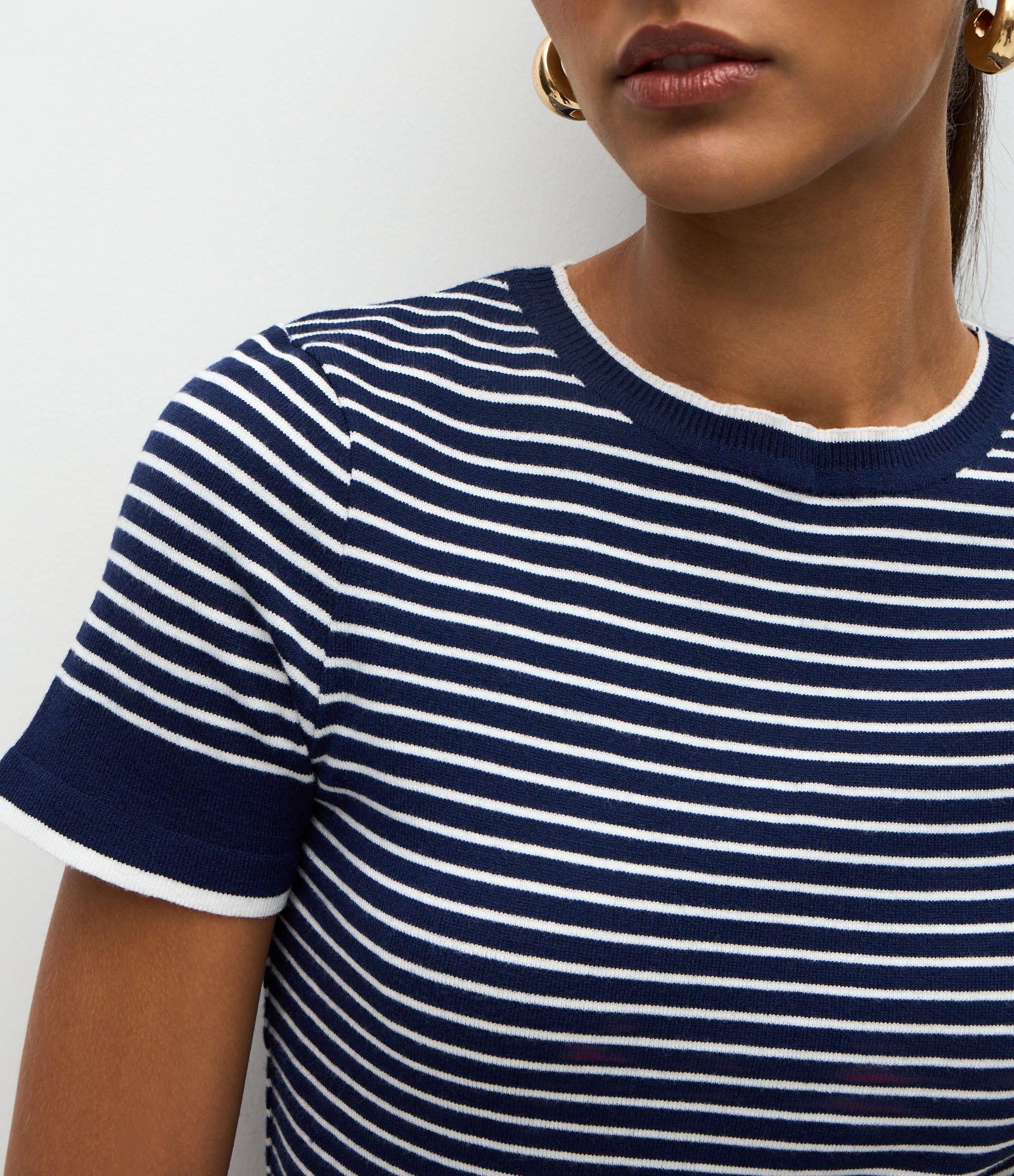 Blusa Regular em Tricô com Estampa Listrada Azul/Branco 4