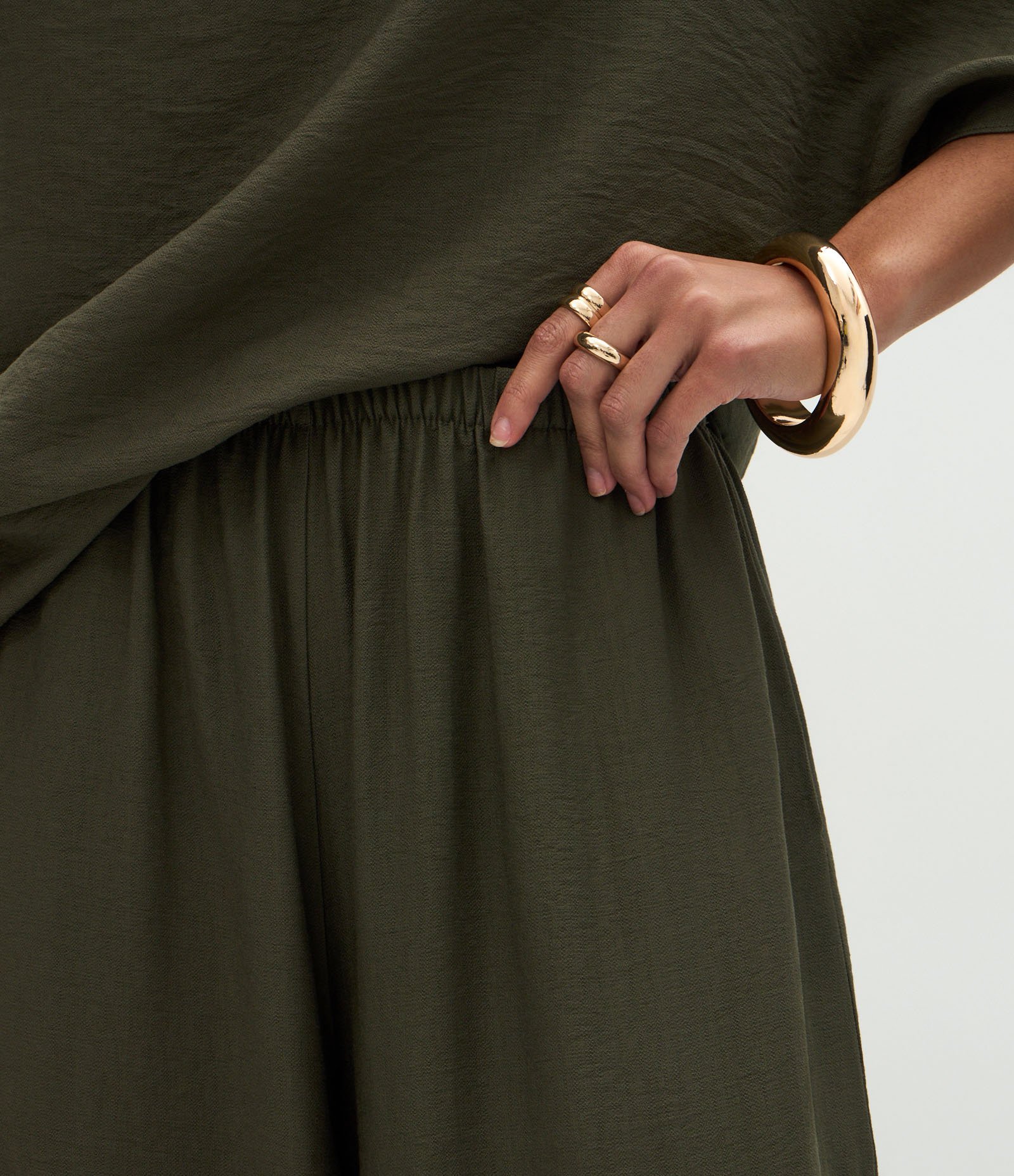 Calça Aladim em Viscose com Cós Elástico Verde 4