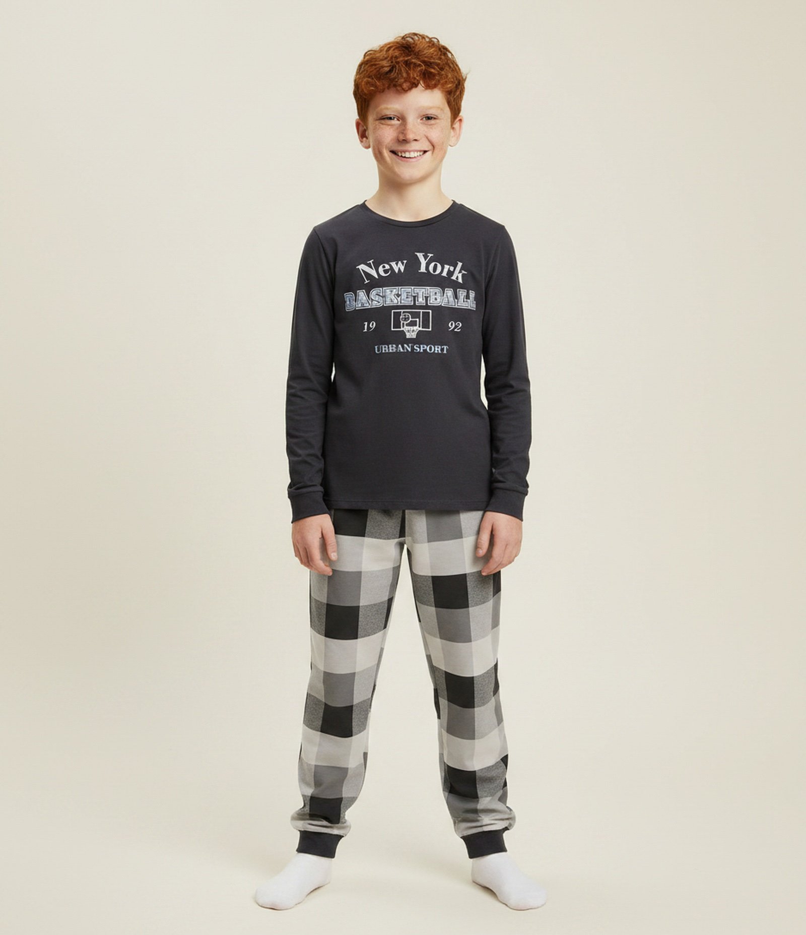 Pijama Infantil com Estampa Basquete e Calça Xadrez – Tam 7 a 16 Anos Cinza/Preto 1