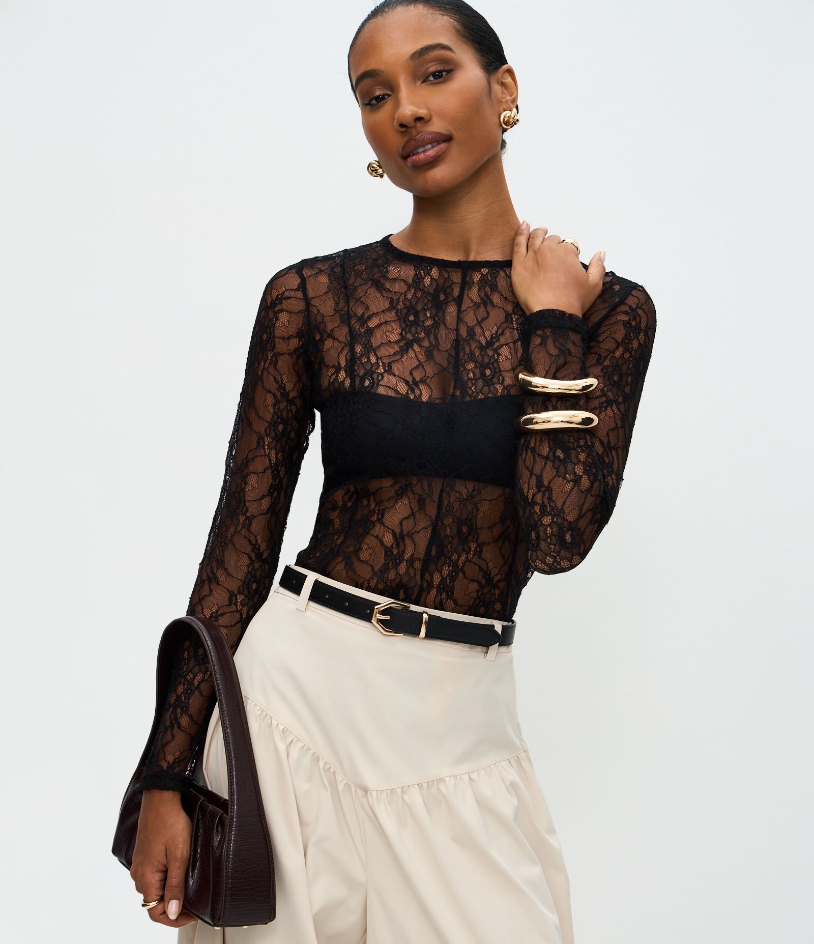 Blusa em Renda Delicada com Mangas Longas Preto 1