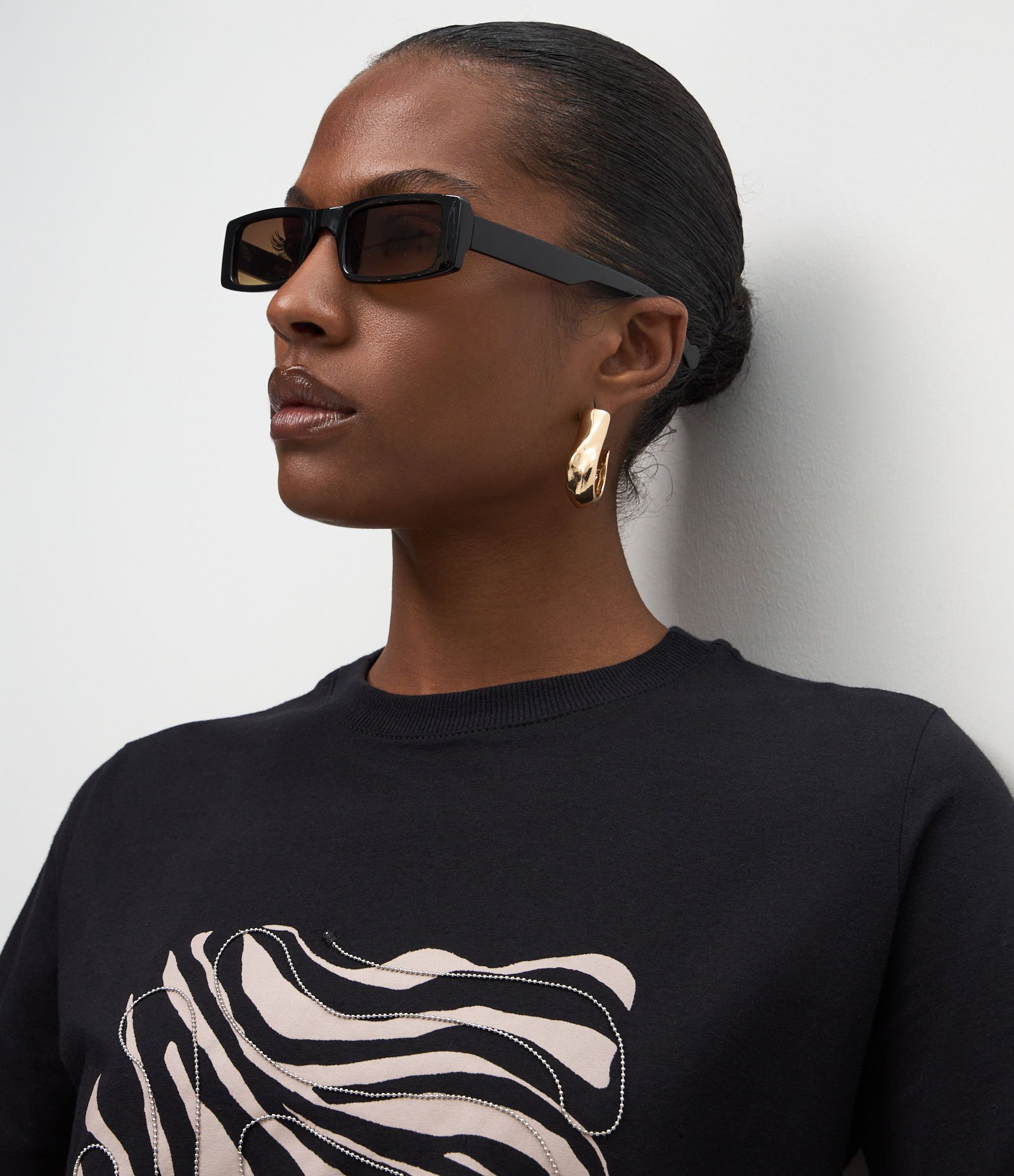 Camiseta em Algodão com Estampa Abstrata Preto 3