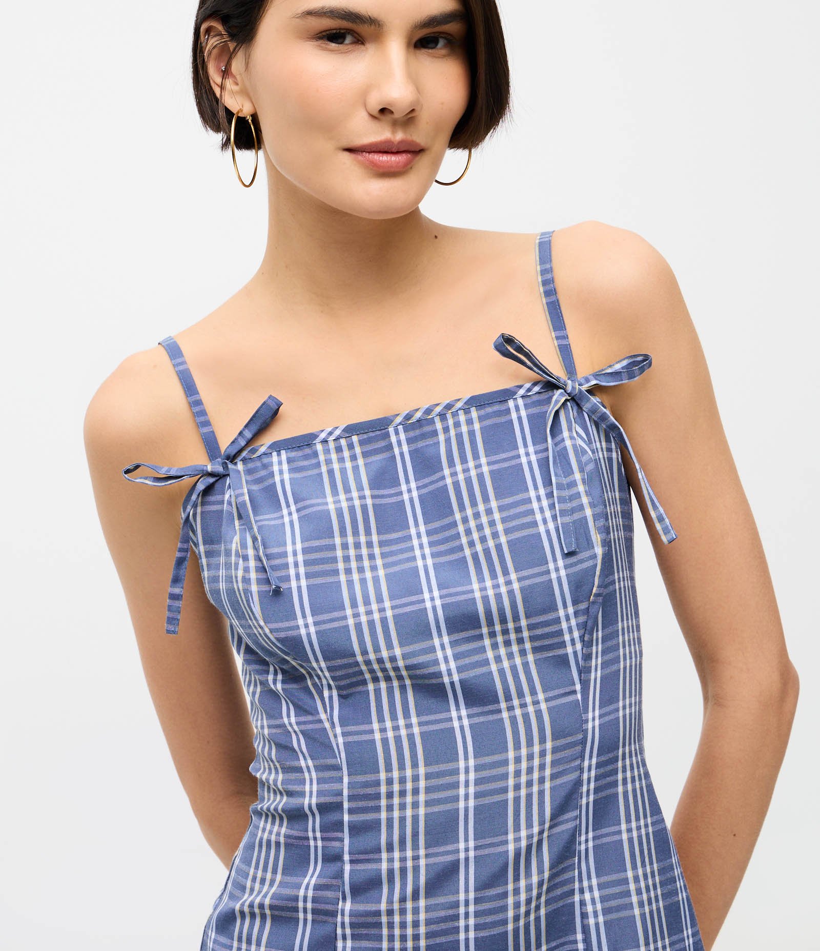 Vestido Curto Xadrez em Tricoline com Alças Finas e Laço Azul 3