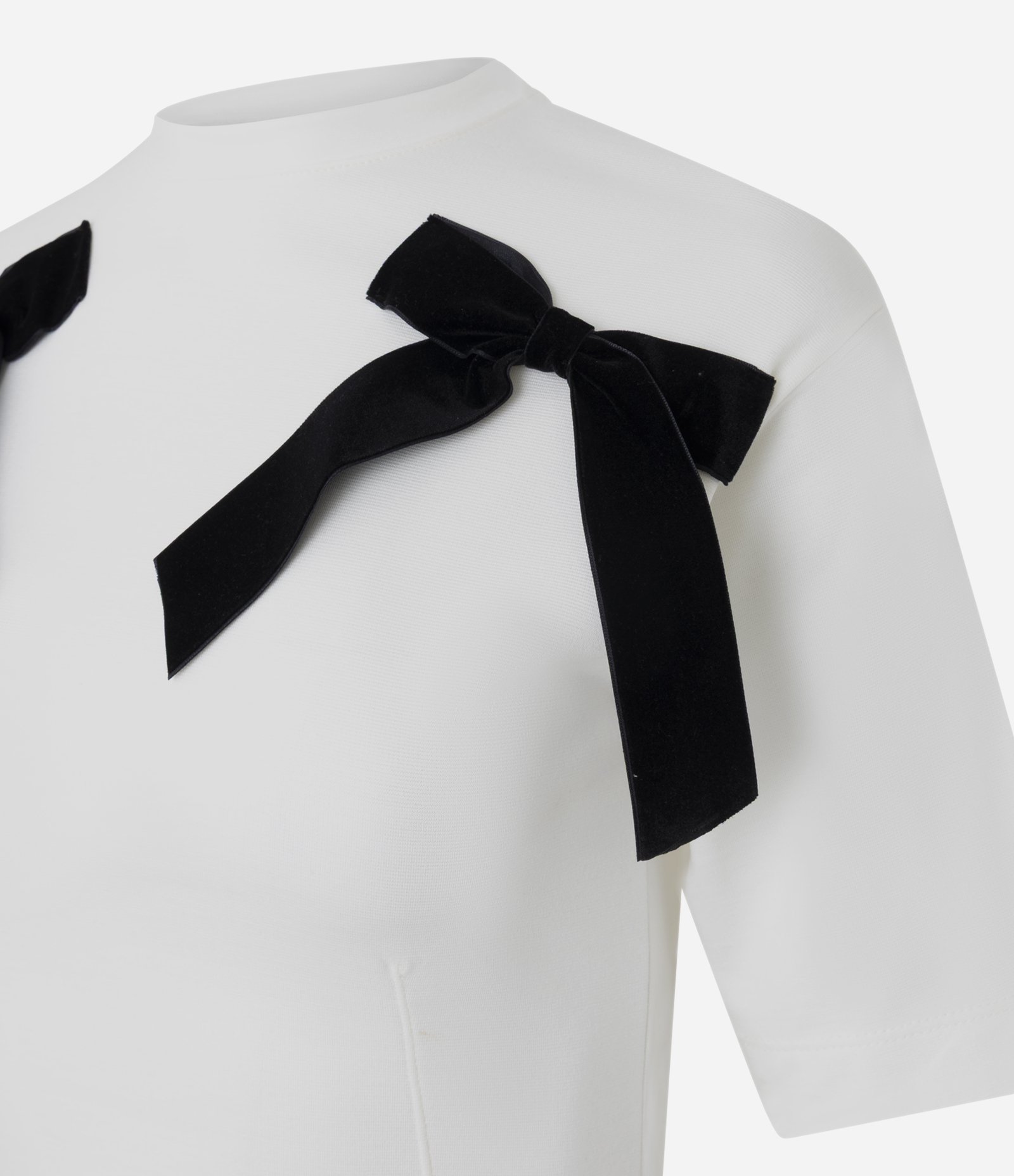 Blusa com Aplicação de Laços nos Ombros Branco 6