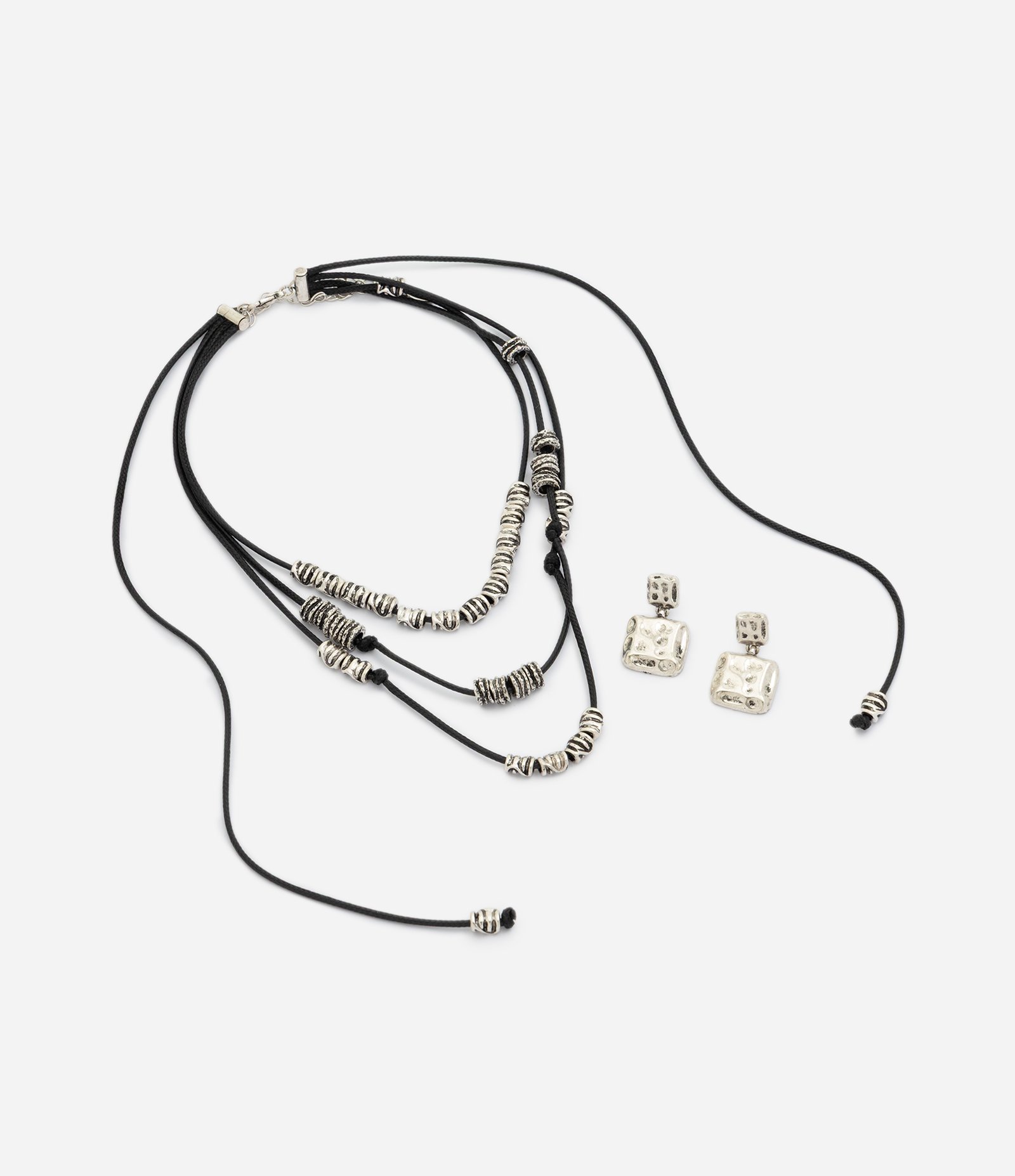 Conjunto de Colar em Fio Encerado e Brincos Quadrados Prata 3