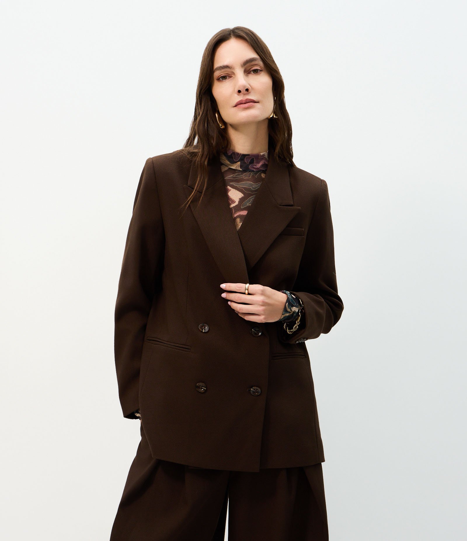 Blazer Oversized Estruturado com Botões Transpassados Marrom 1