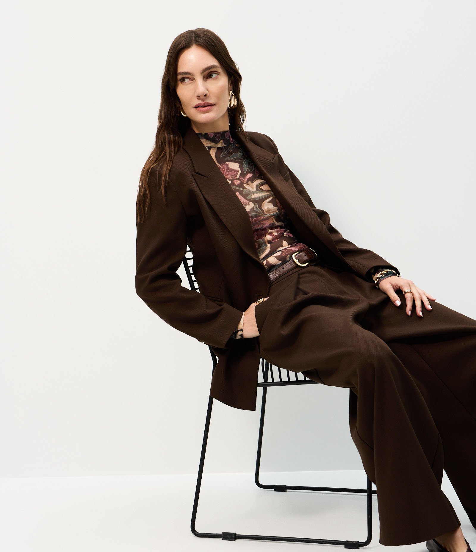 Blazer Oversized Estruturado com Botões Transpassados Marrom 6