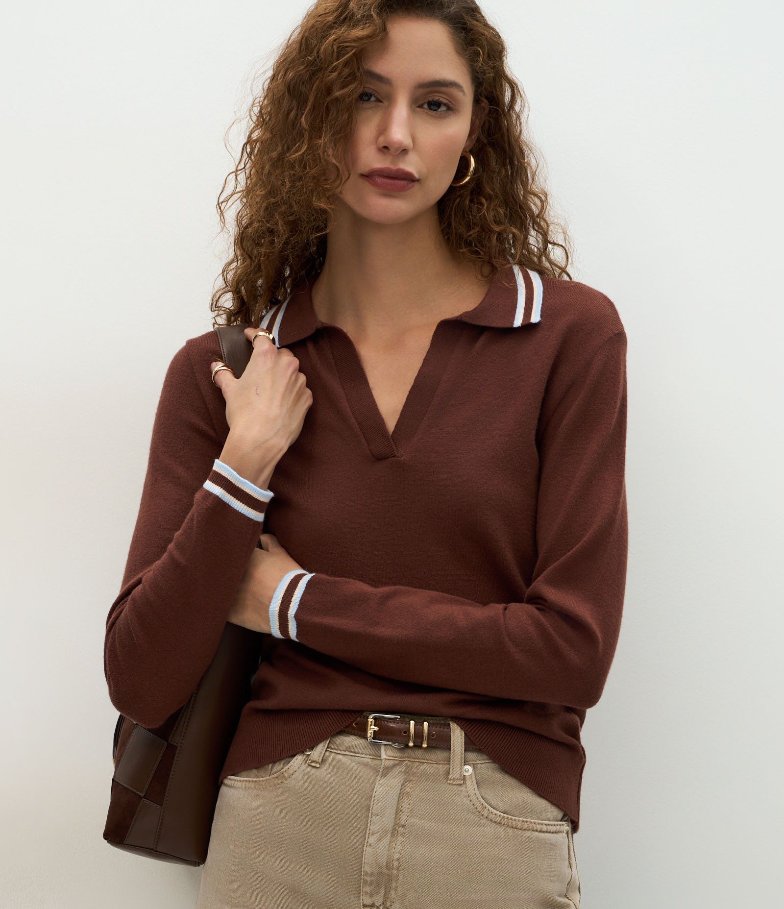 Blusa em Tricô com Gola Polo e Viés Contrastantes Marrom 1
