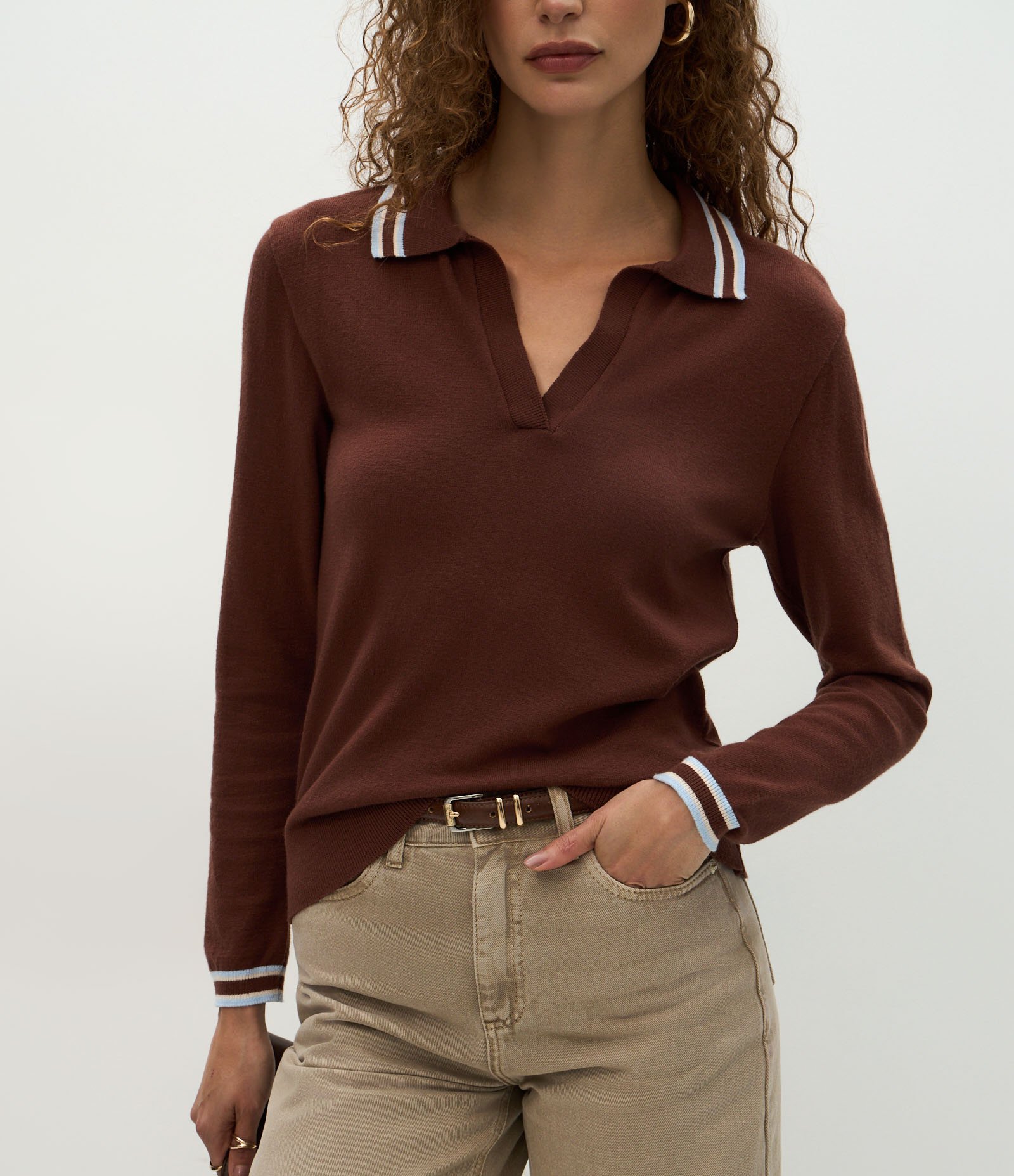 Blusa em Tricô com Gola Polo e Viés Contrastantes Marrom 4