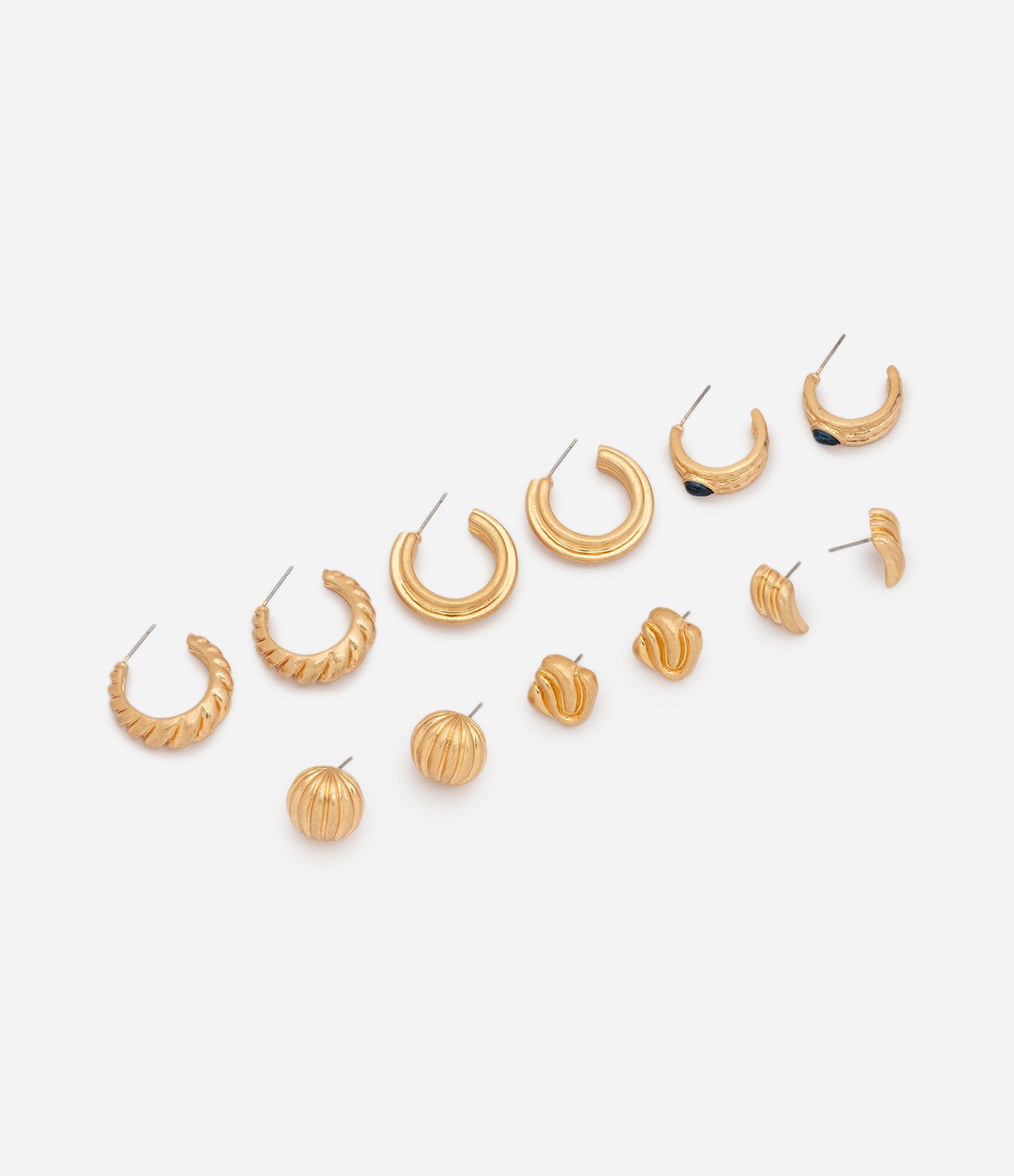 Kit 06 Brincos em Metal com Textura Plissada Dourado 2