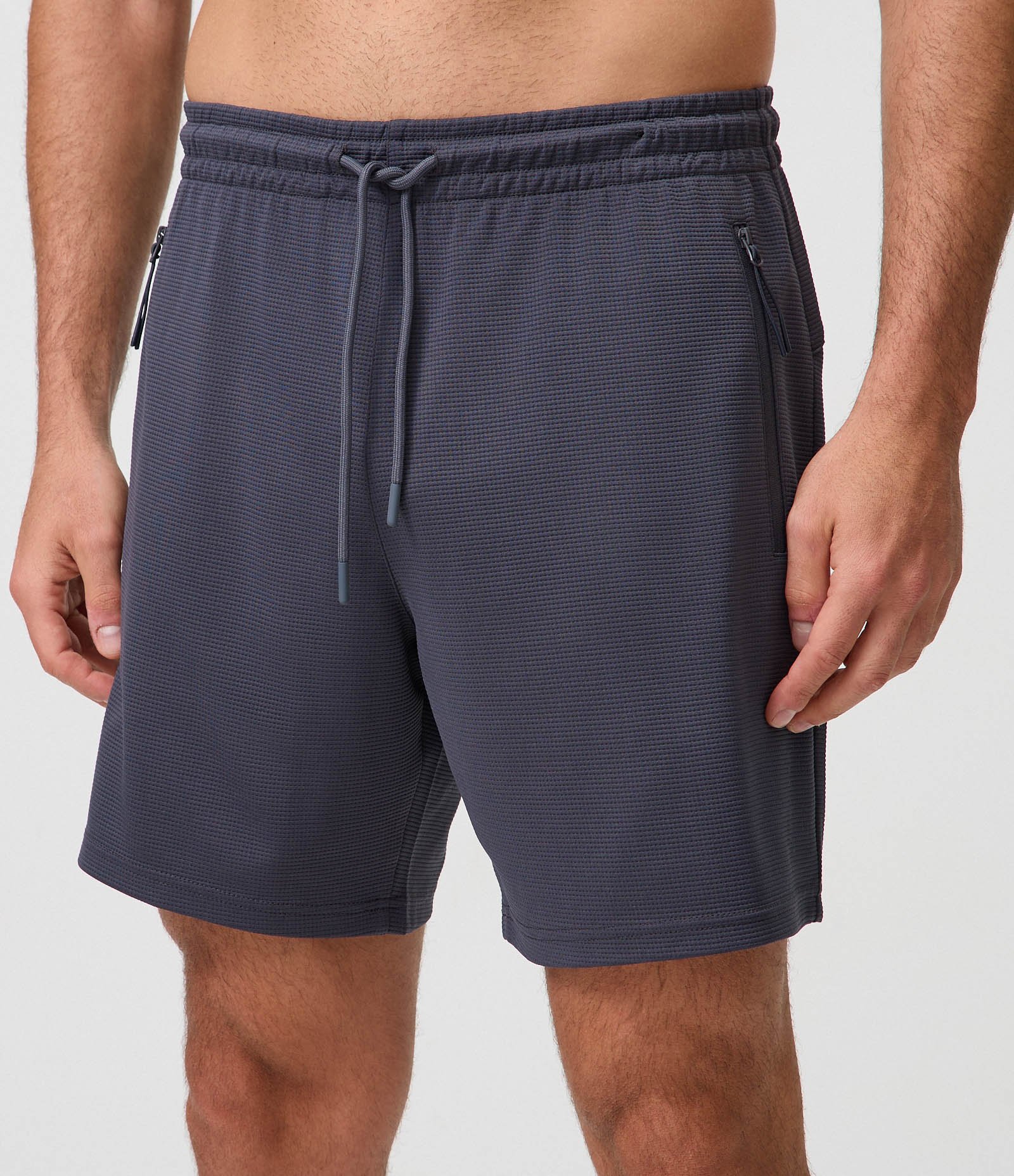 Bermuda Esportiva Texturizada com Bolsos de Zíper Cinza 2