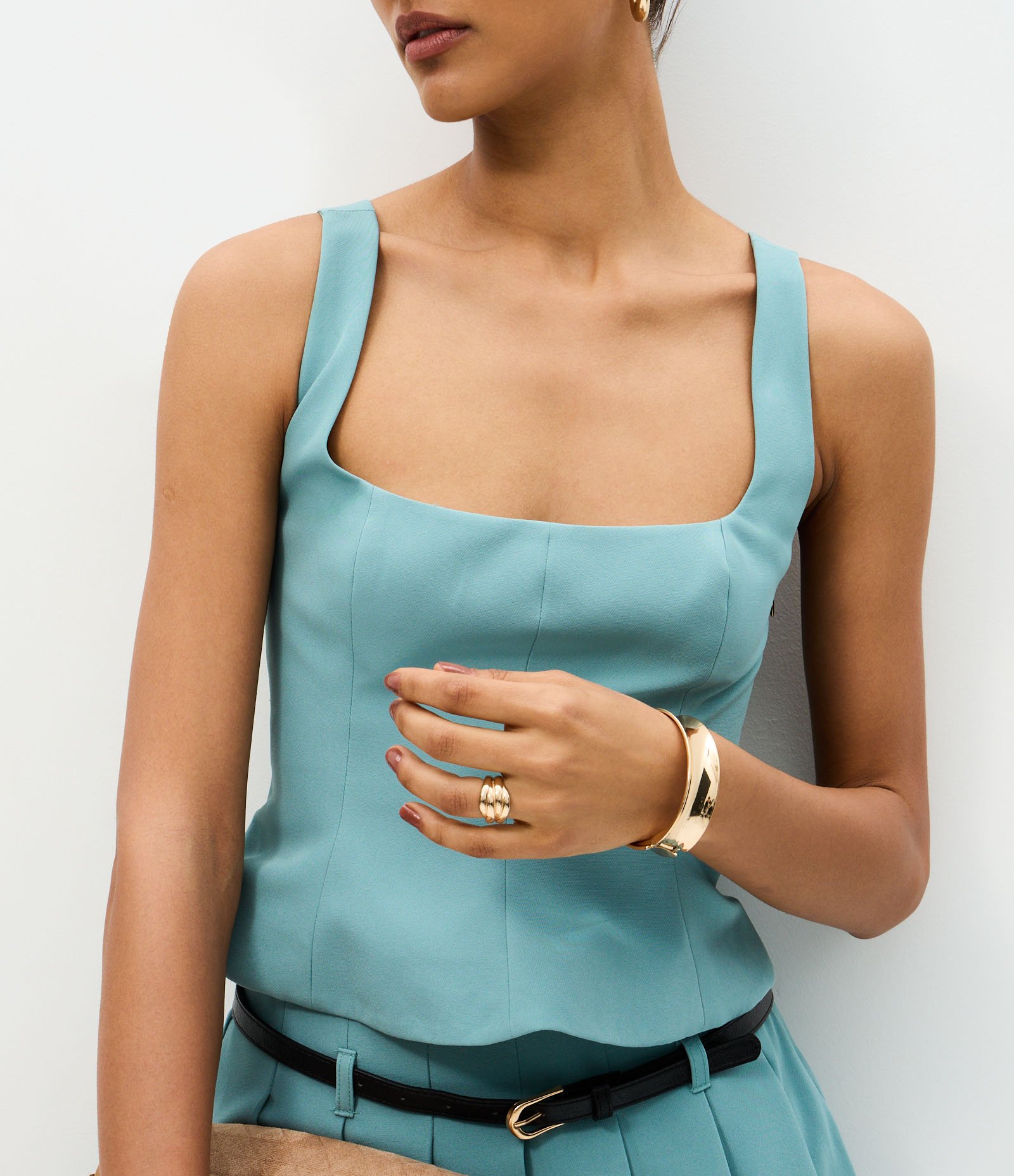 Blusa Alfaiatada com Decote Quadrado e Barra Estruturada Azul 4