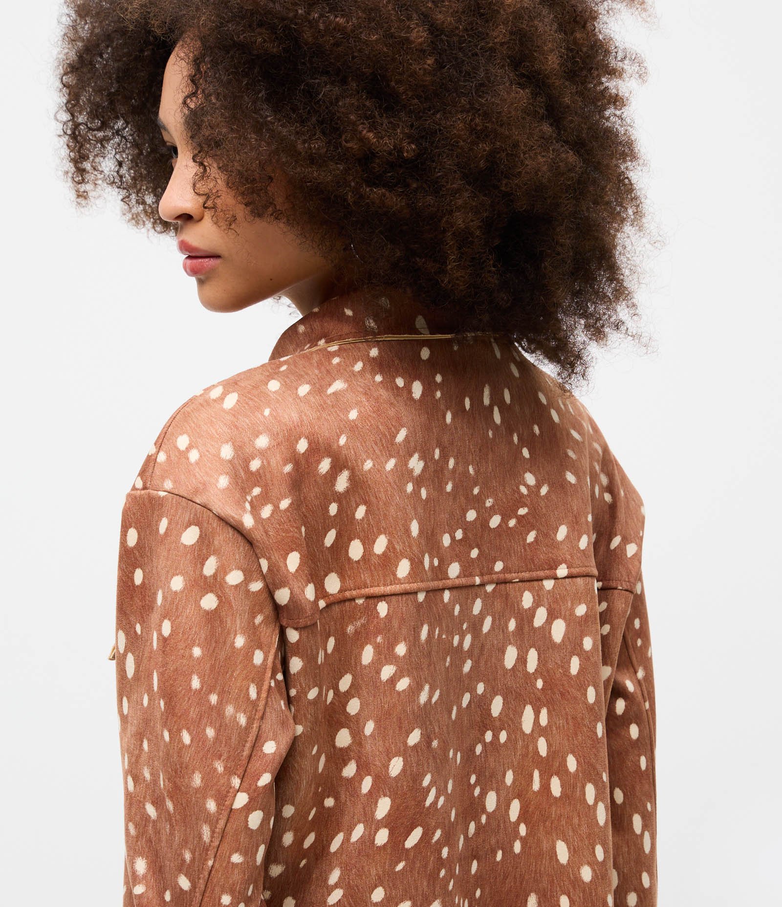 Jaqueta Suede Animal Print Bambi com Zíper Marrom 4