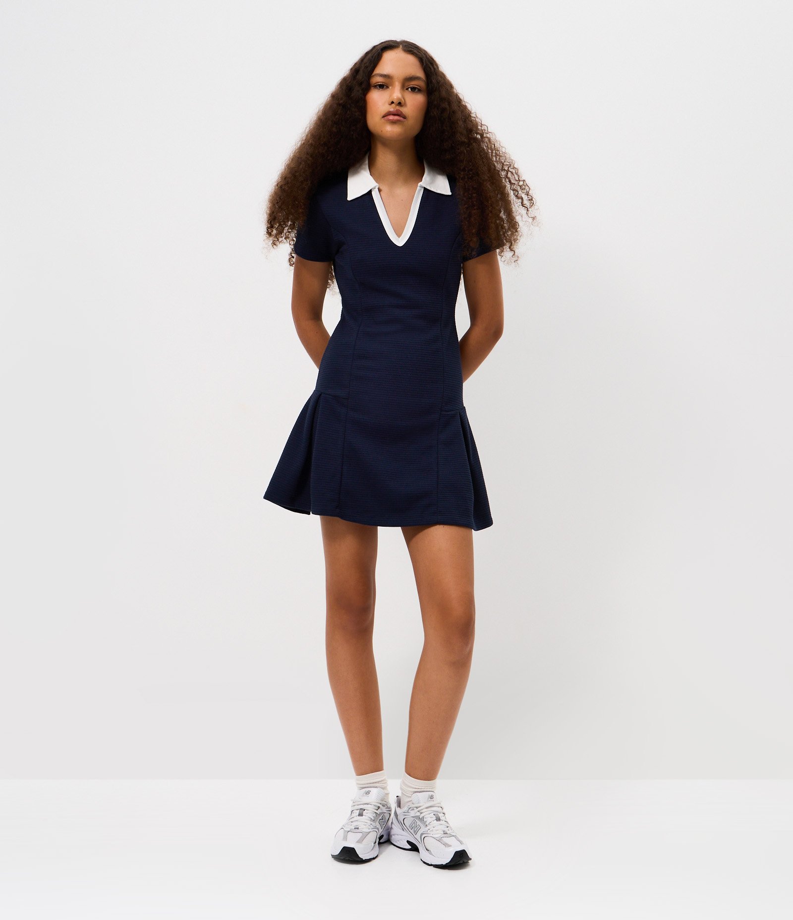 Vestido Skater Curto em Ribana com Gola Polo e Pregas Frontais Azul 1