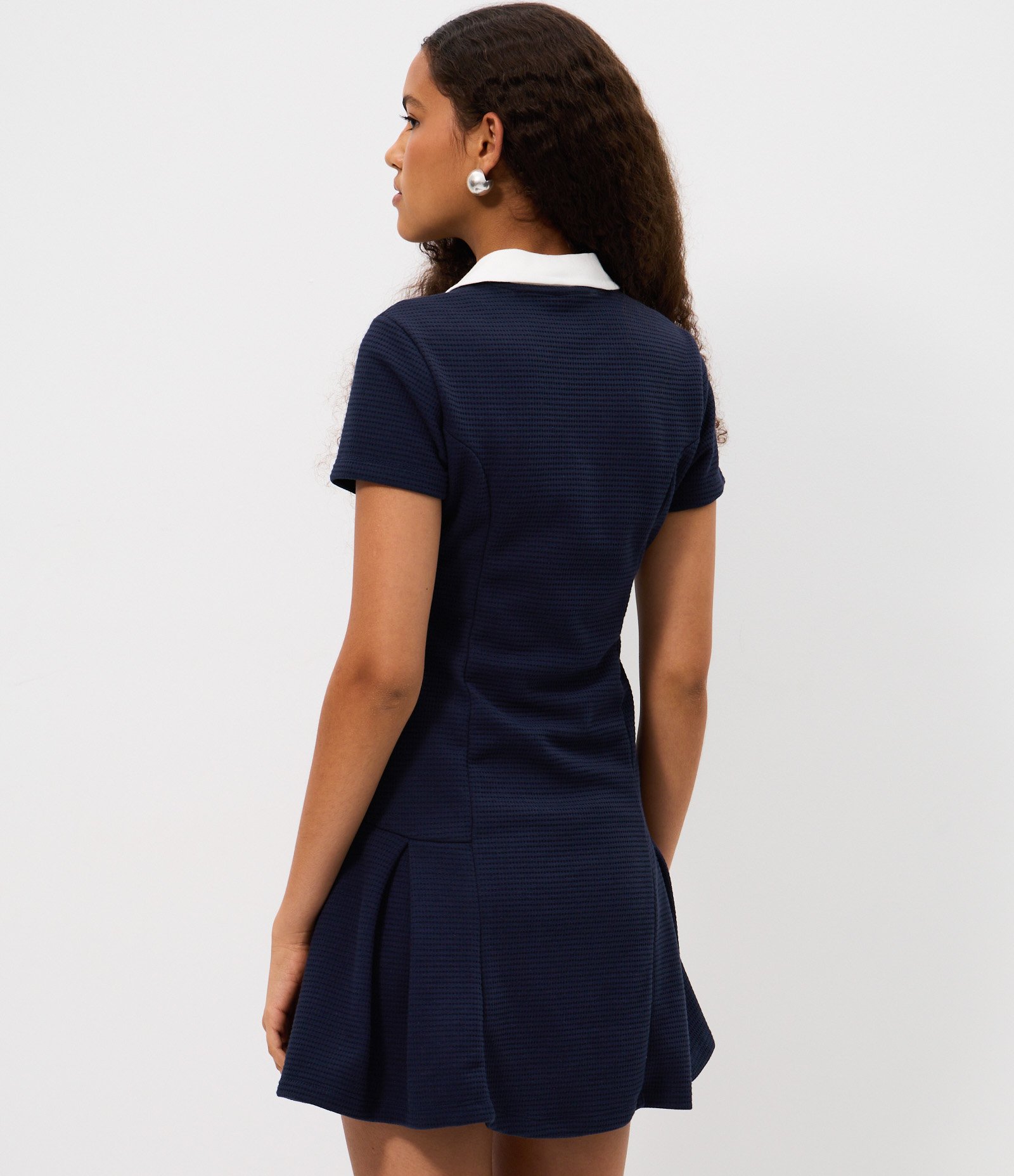 Vestido Skater Curto em Ribana com Gola Polo e Pregas Frontais Azul 4