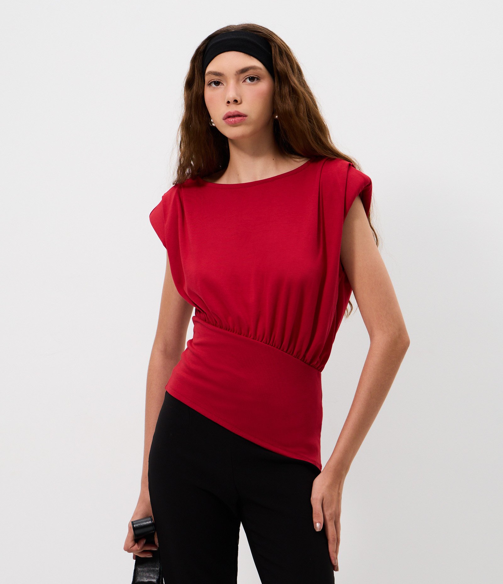 Blusa em Ponto Roma com Ombreira e Pala Vermelho 1