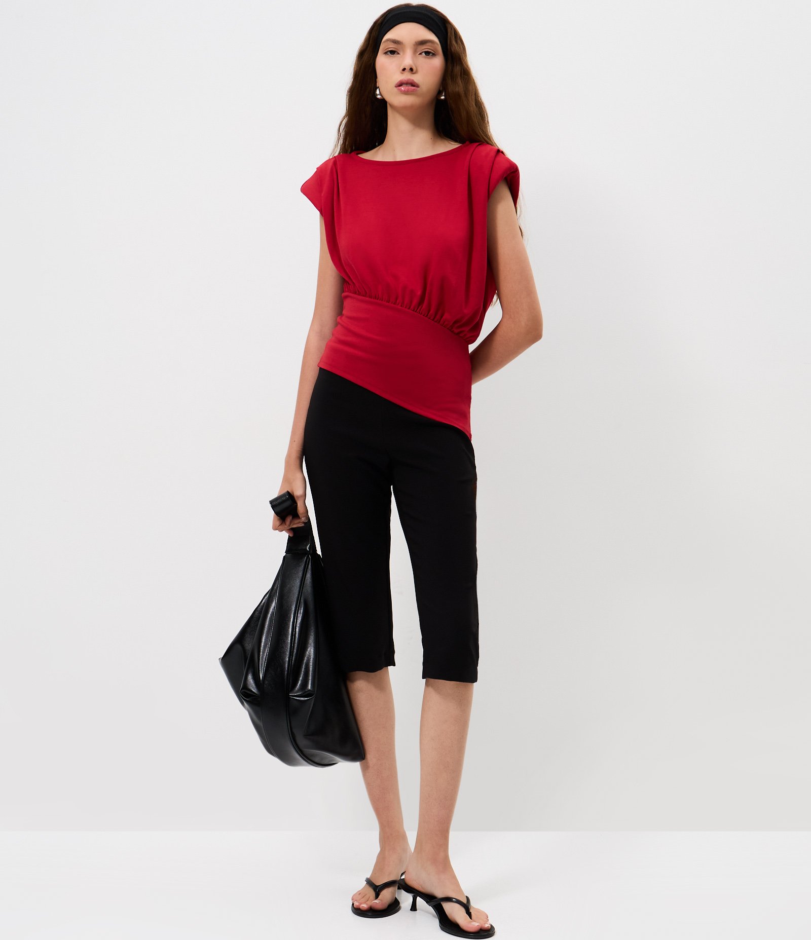 Blusa em Ponto Roma com Ombreira e Pala Vermelho 2