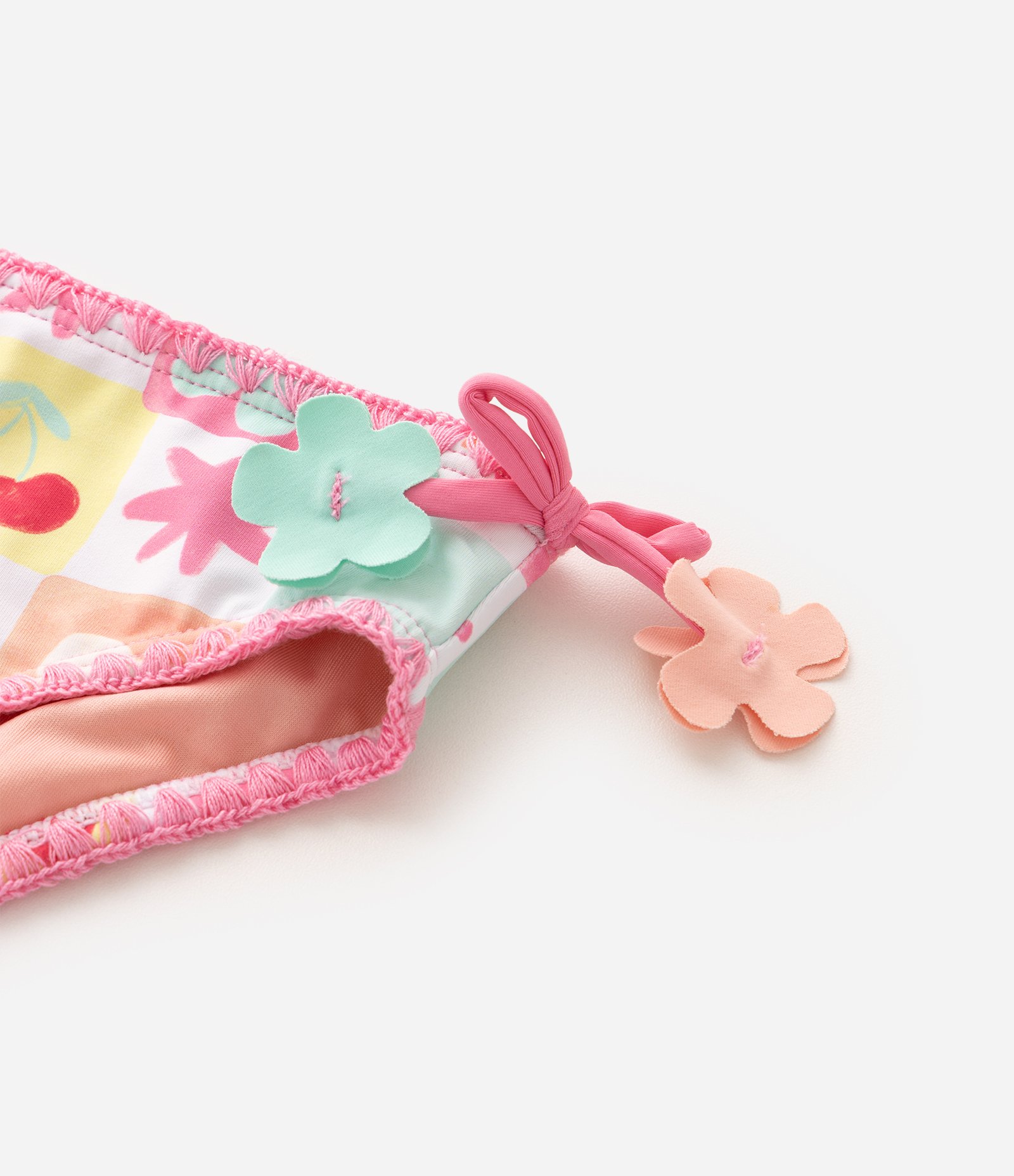 Conjunto Infantil Praia com Blusa Manga Longa Calcinha e Chapéu Estampado - Tam 1 a 12 Anos Multicores 3