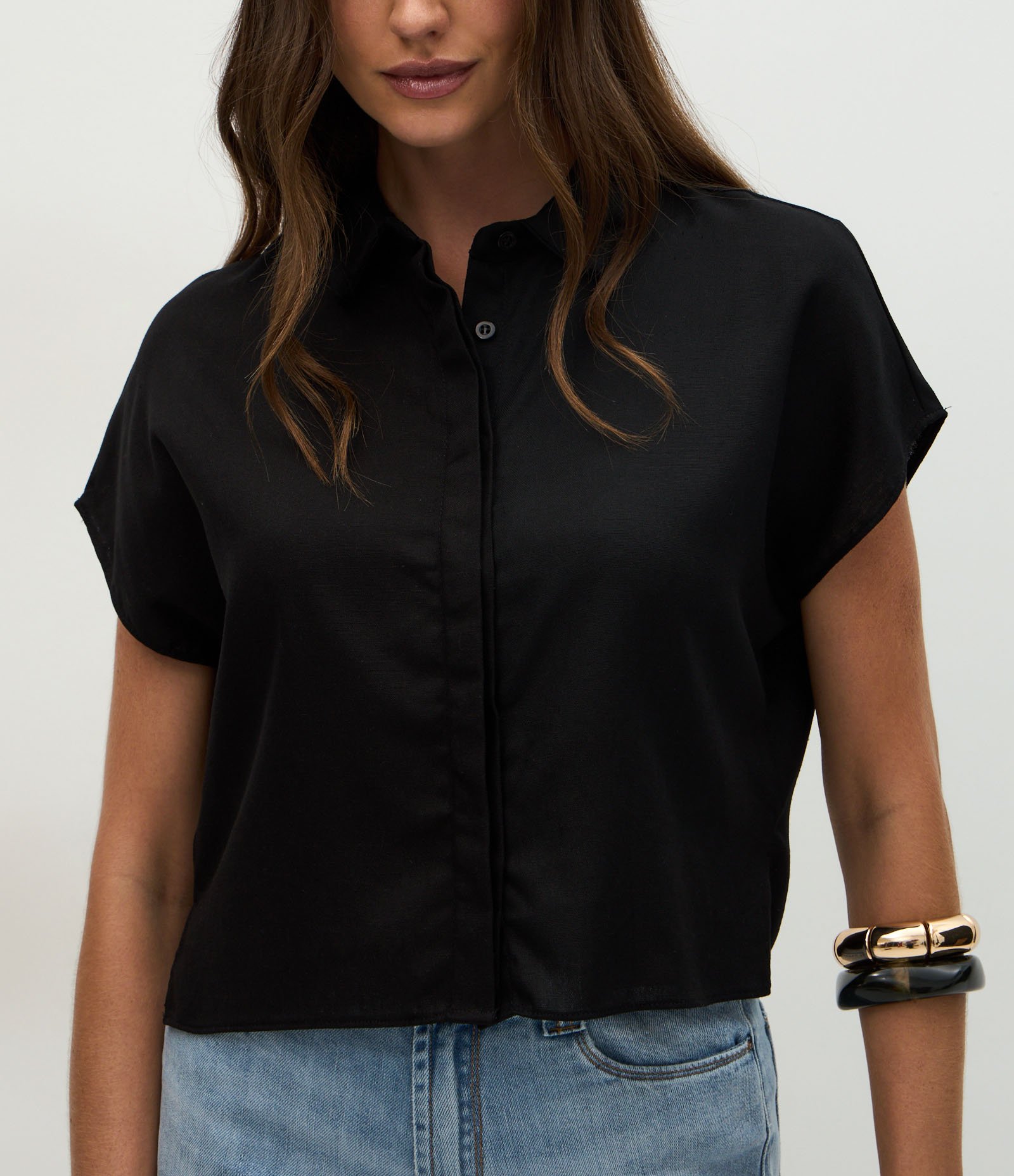 Blusa em Viscolinho com Colarinho na Gola e Sem Cava Preto 4