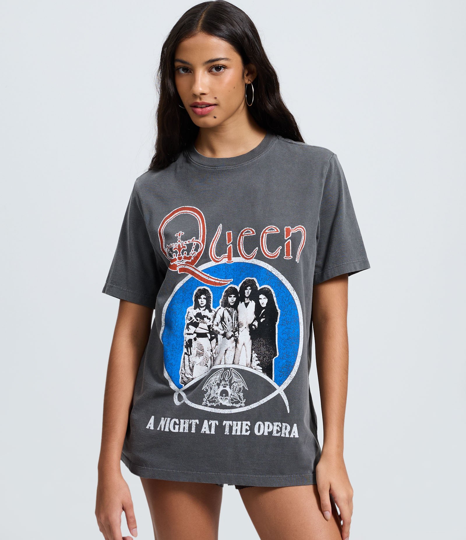 Camiseta Estonada com Estampa Queen Preto 3
