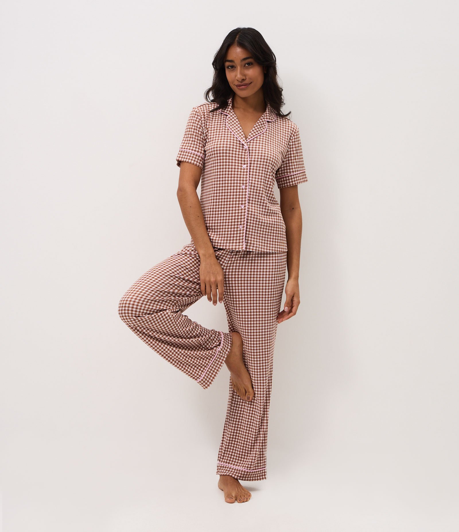 Pijama Longo Americano em Ribana com Estampa Xadrez Vichy Marrom 1