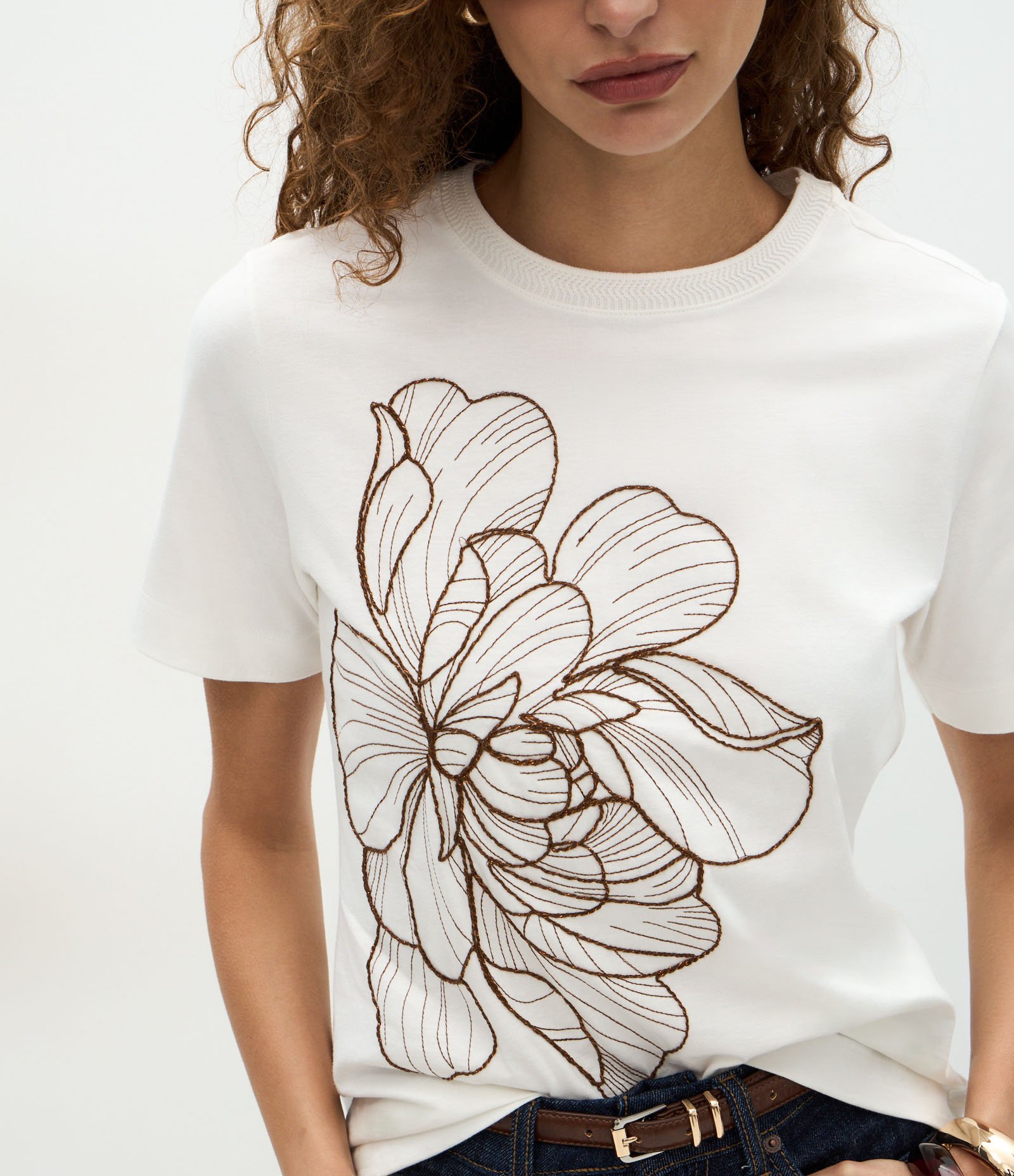 Blusa em Algodão com Bordado de Flor Branco 4
