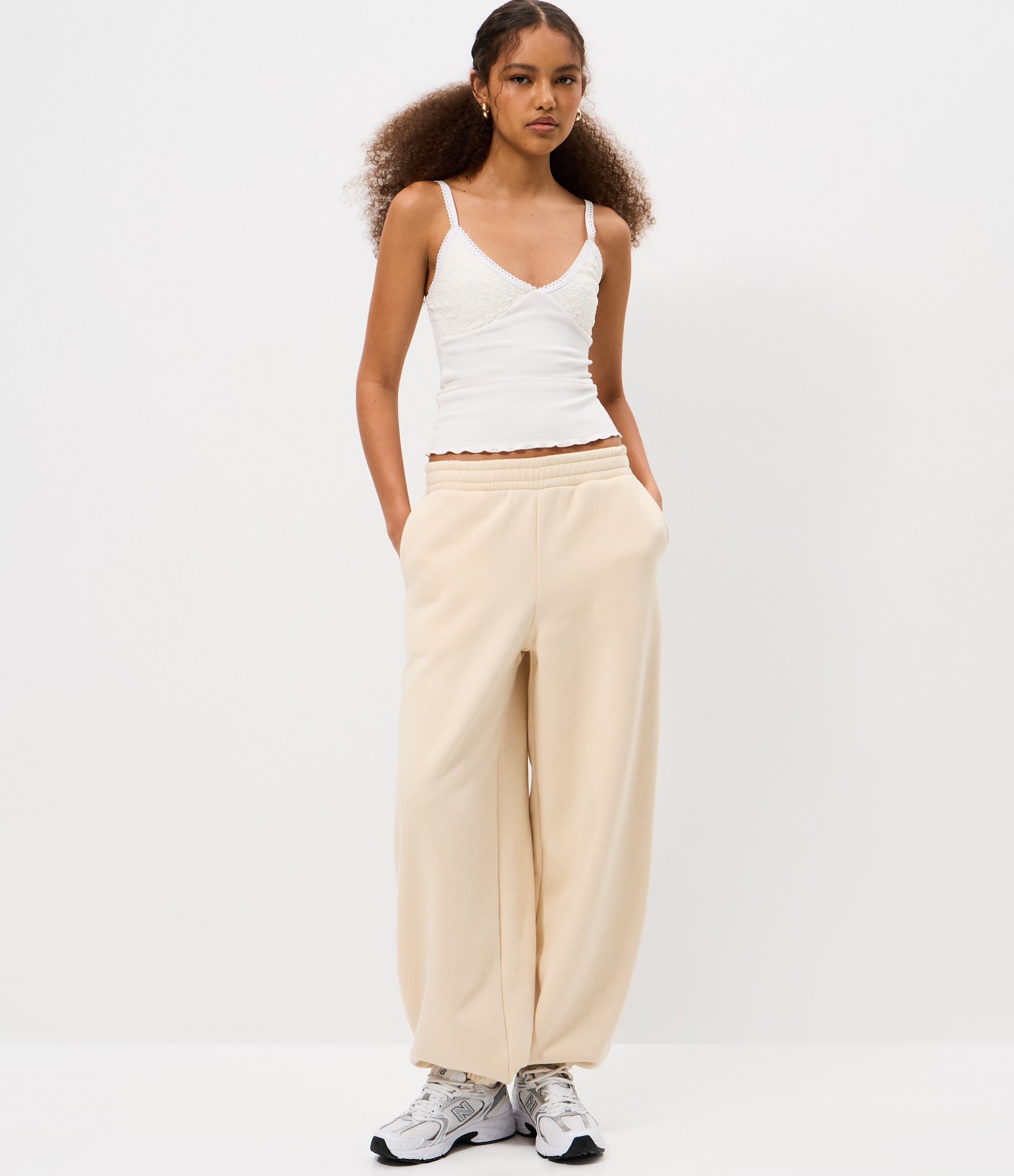 Blusa de Alcinha Texturizada com Busto em Renda Off White 2