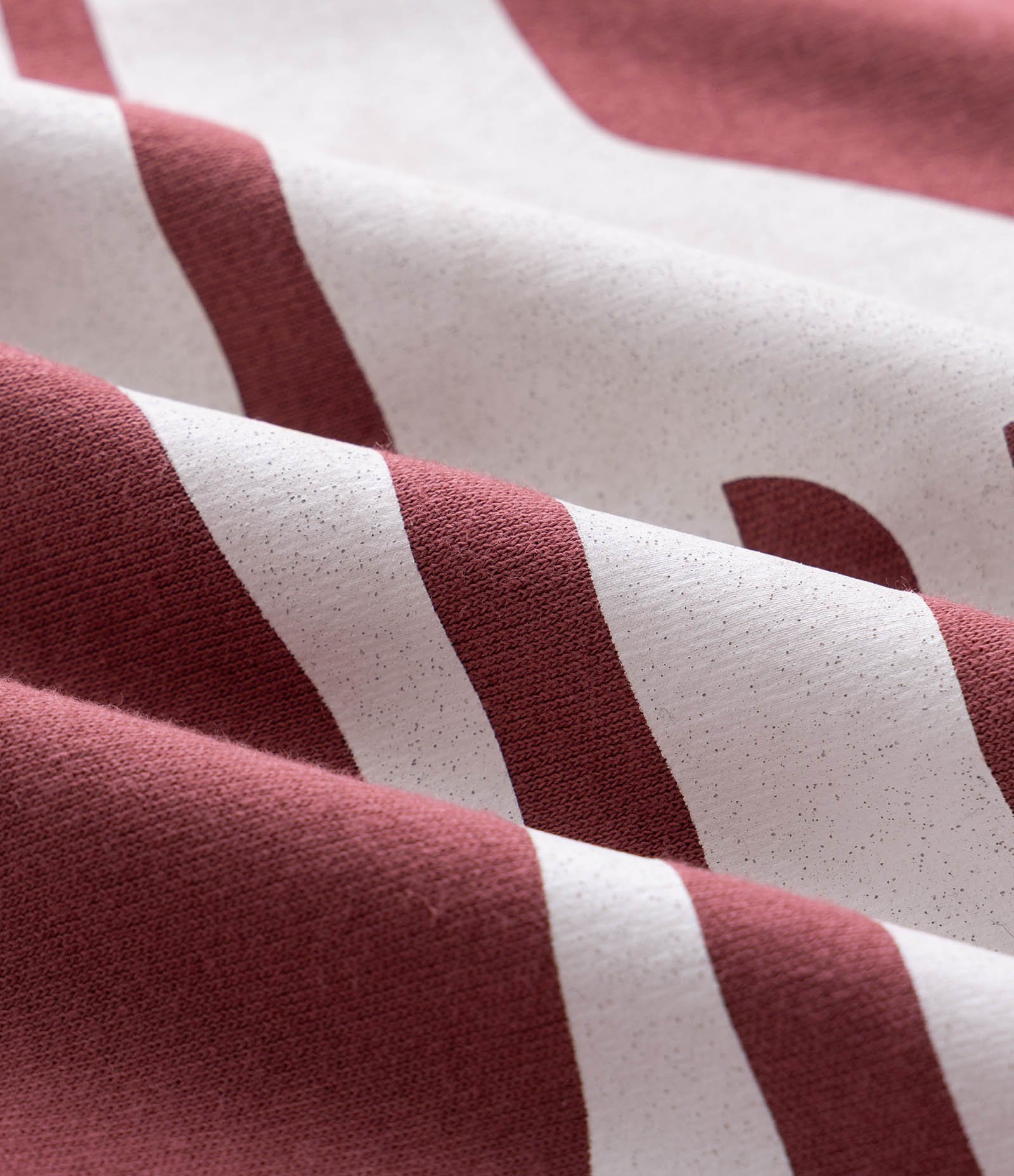 Camiseta Comfort Manga Curta com Estampa Abstrata Vermelho 7