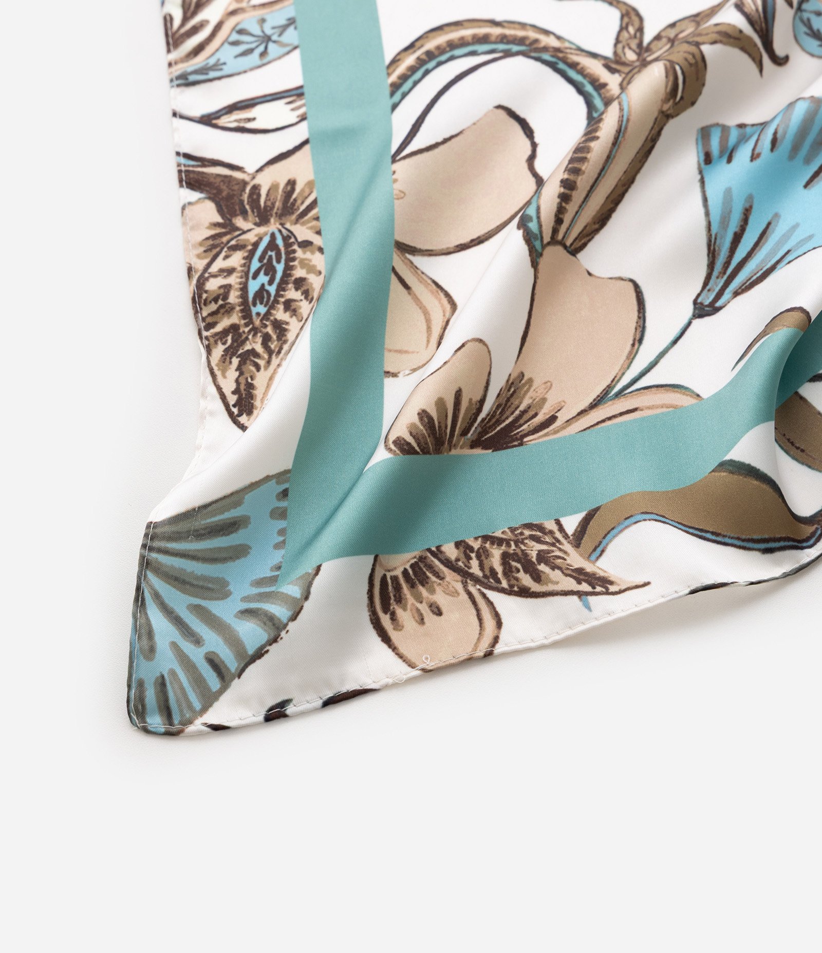 Lenço em Cetim com Estampa Floral Multicores 2