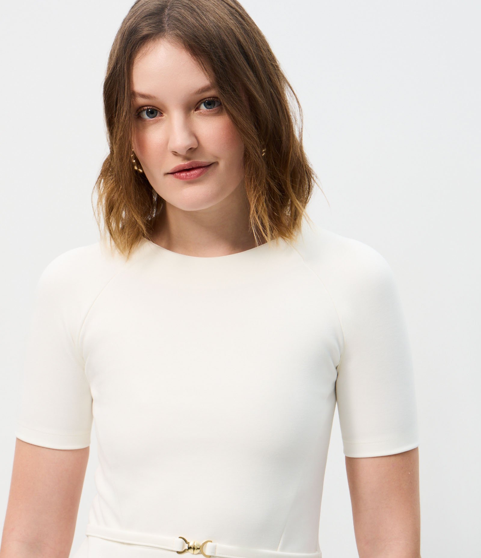 Blusa com Barra Peplum e Cintinho Branco 3