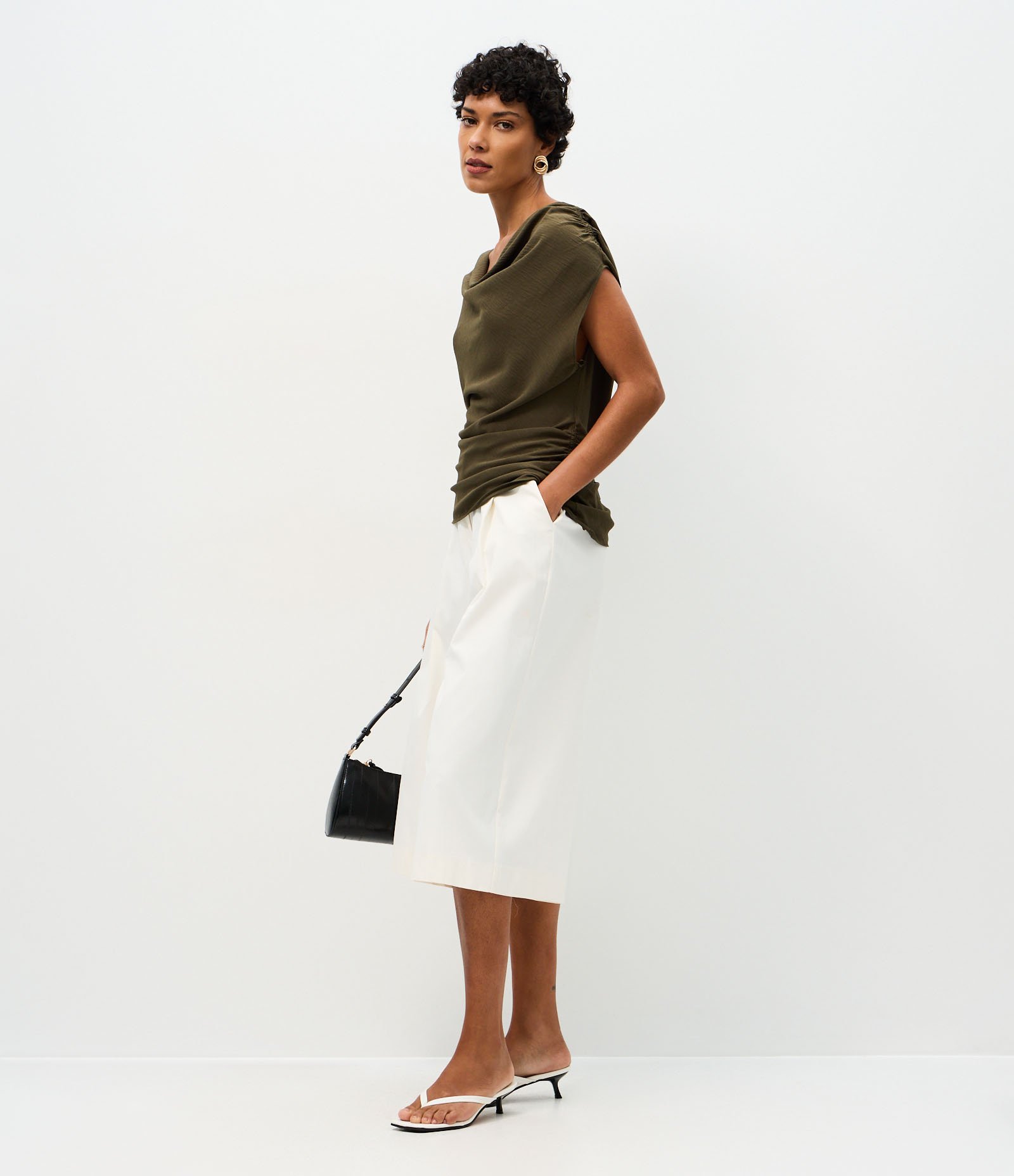 Blusa Ombro a Ombro com Drapeado Verde 2