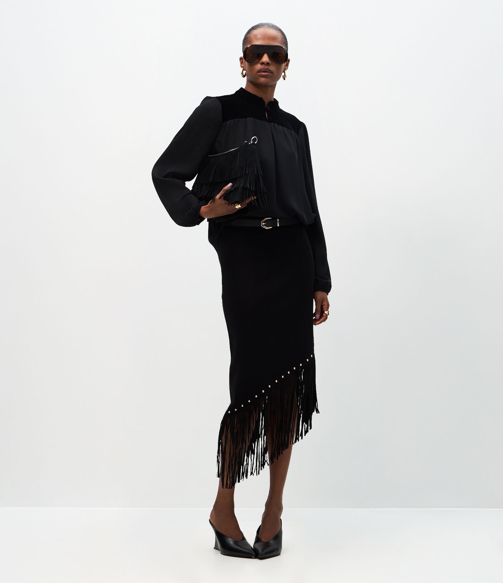 Blusa com Recorte Superior em Veludo Preto 2