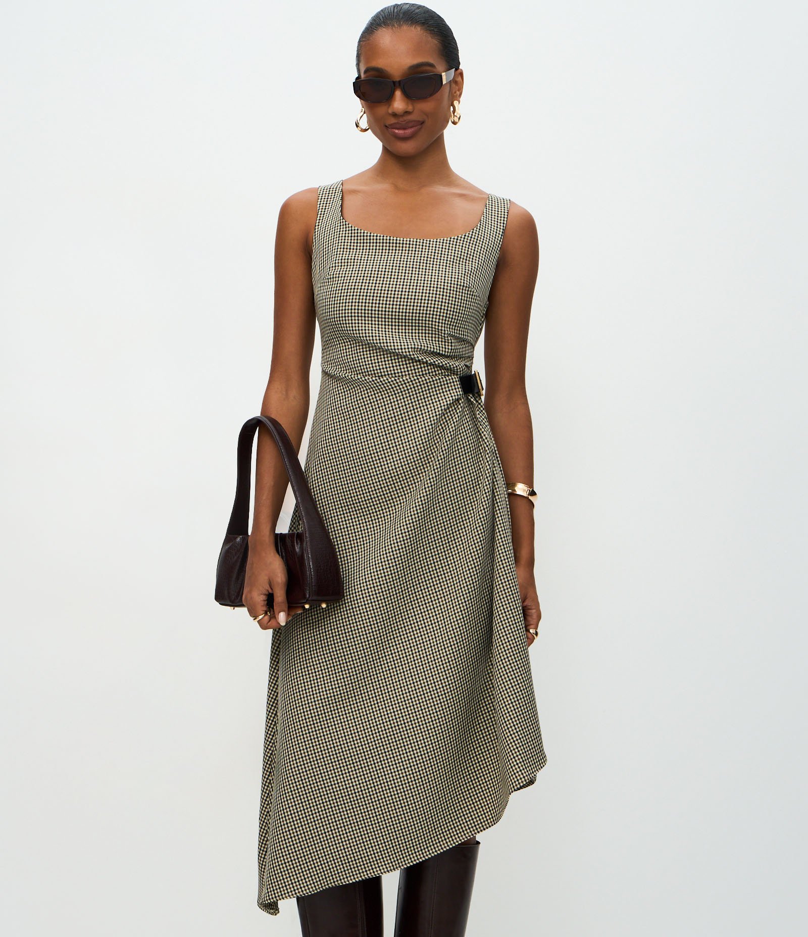 Vestido com Barra Assimétrica e Estampa Xadrez Verde 2