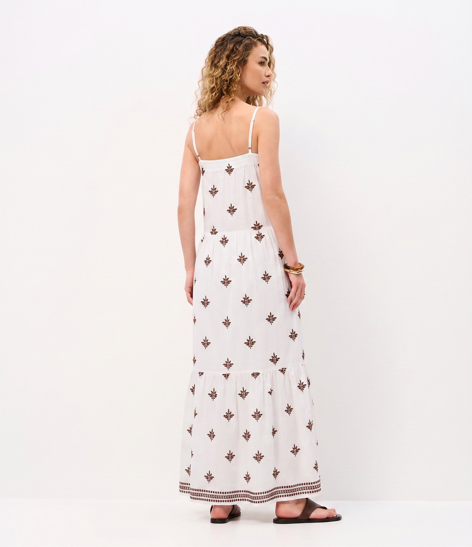 Vestido Longo em Tricoline com Estampa Bordada Branco 4