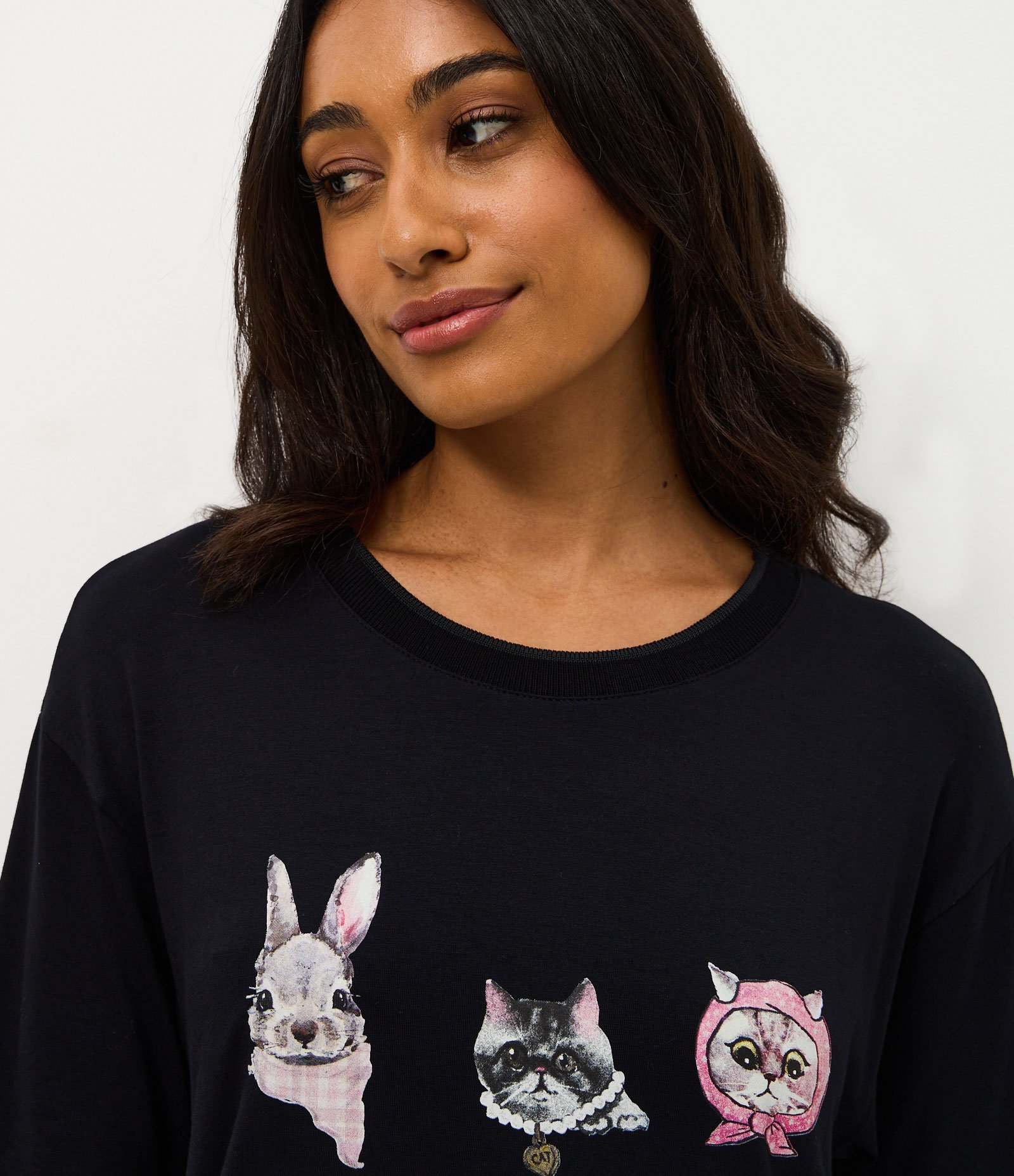 Camisola Curta em Viscolycra com Estampa de Animais Preto 2