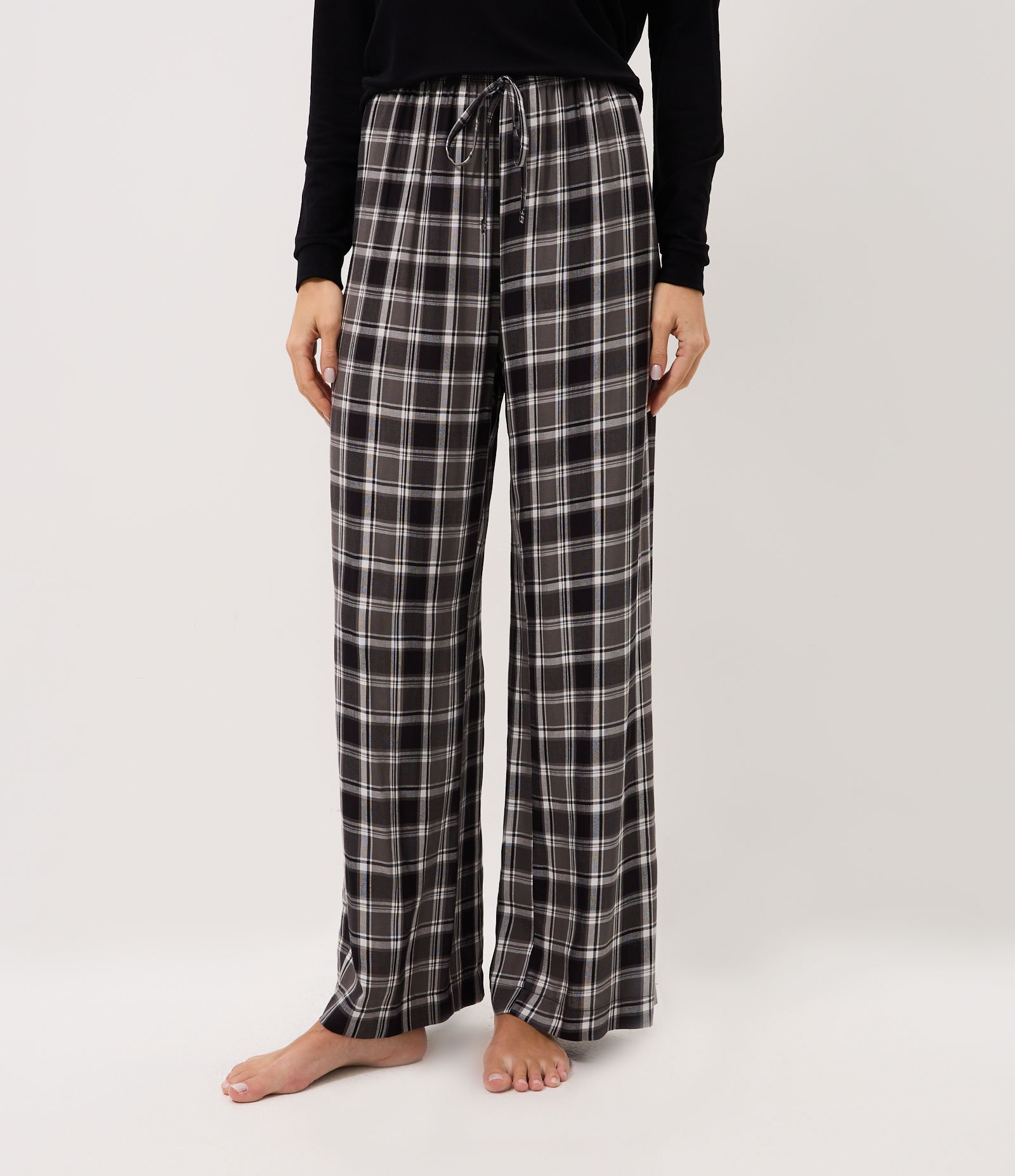 Calça de Pijama em Viscose com Estampa Xadrez Preto 2